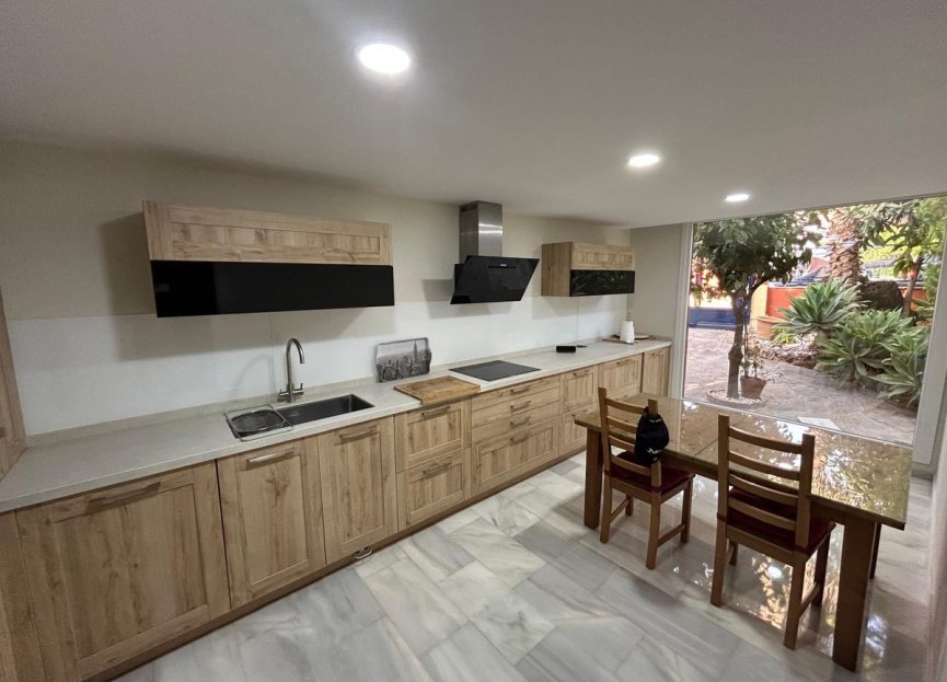 Reventa - House - Semi-Detached House - Benahavís - Benahavís Centro