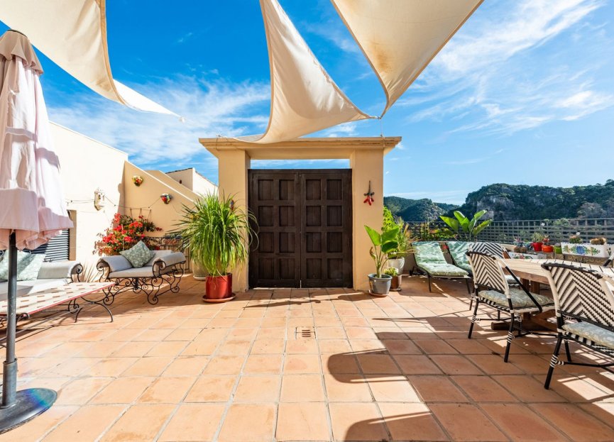 Reventa - House - Semi-Detached House - Benahavís - Benahavís Centro