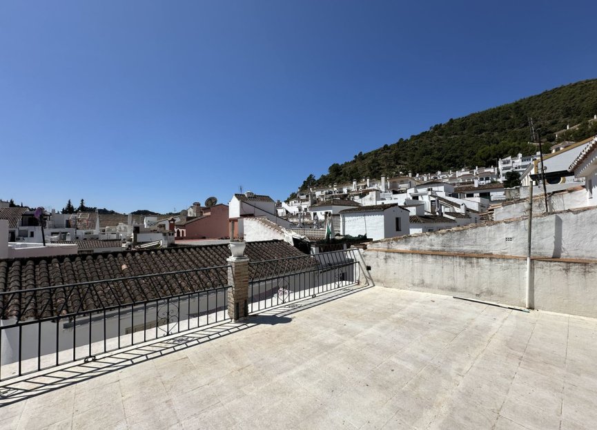 Reventa - House - Semi-Detached House - Benahavís - Benahavís Centro