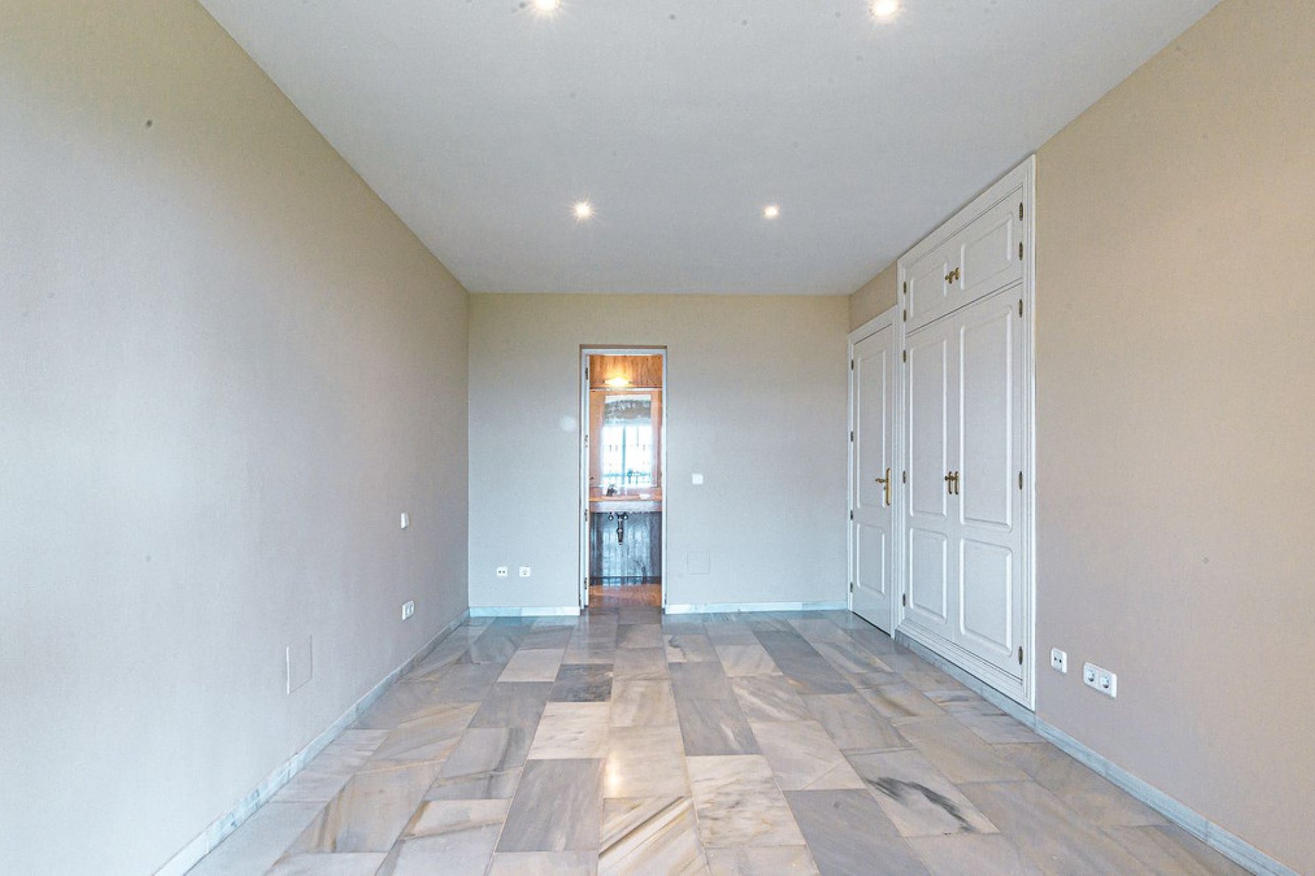 Reventa - House - Semi-Detached House - Benalmádena - La Capellania