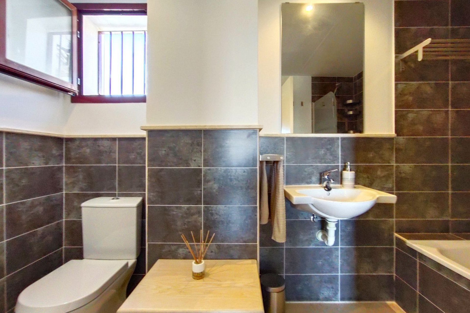 Reventa - House - Semi-Detached House - Casares - Casares Centro