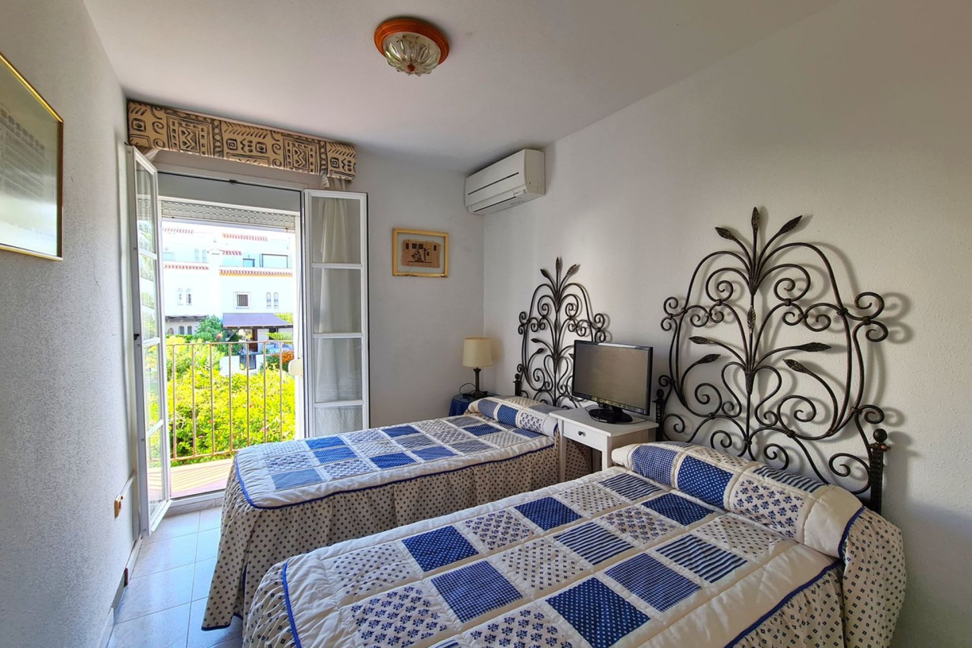 Reventa - House - Semi-Detached House - Casares - Casares Playa