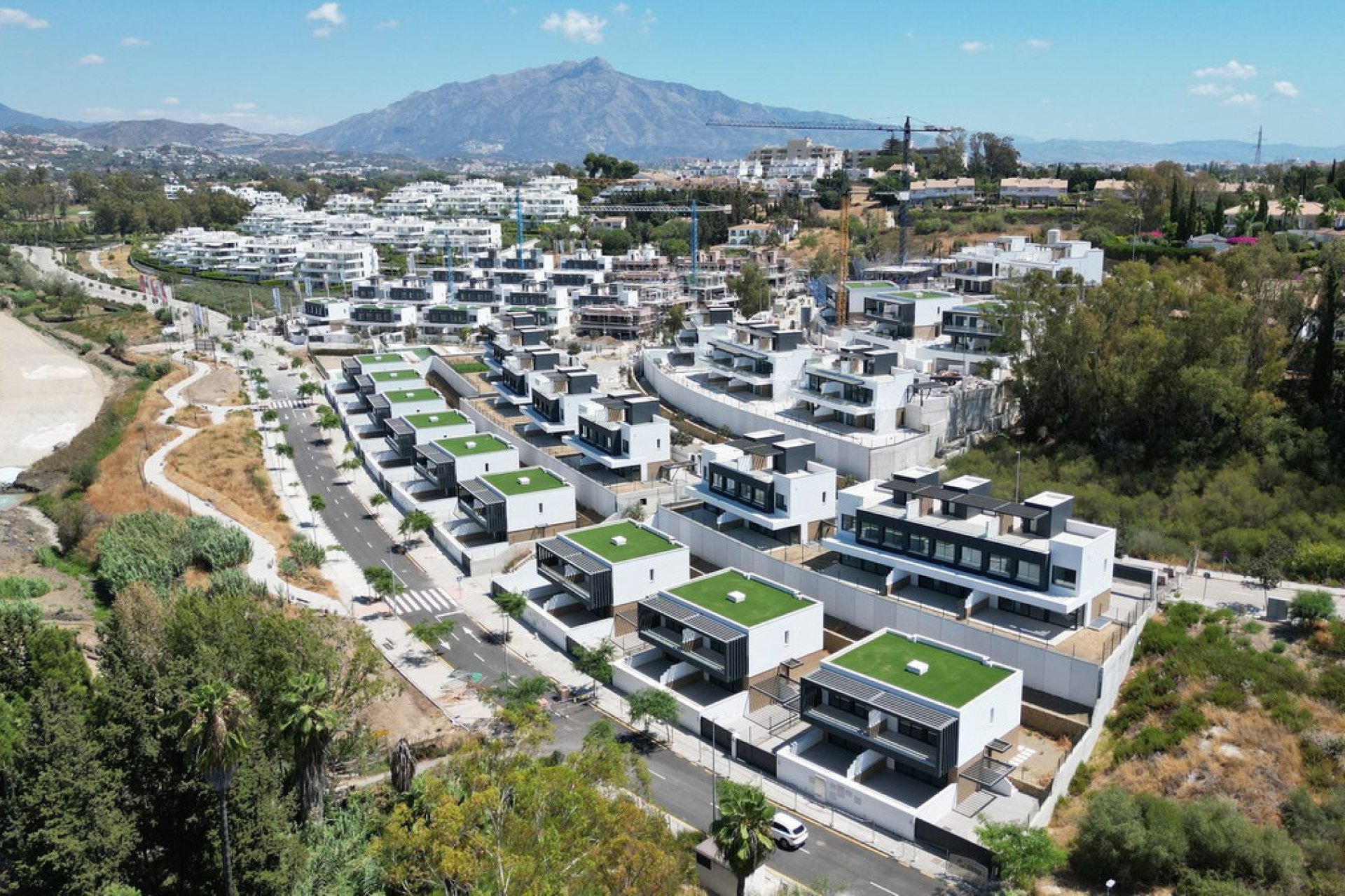 Reventa - House - Semi-Detached House - Estepona - Estepona Centro