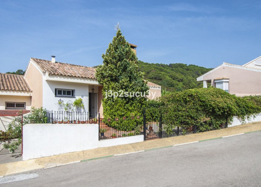 Reventa - House - Semi-Detached House - Estepona - Estepona Centro