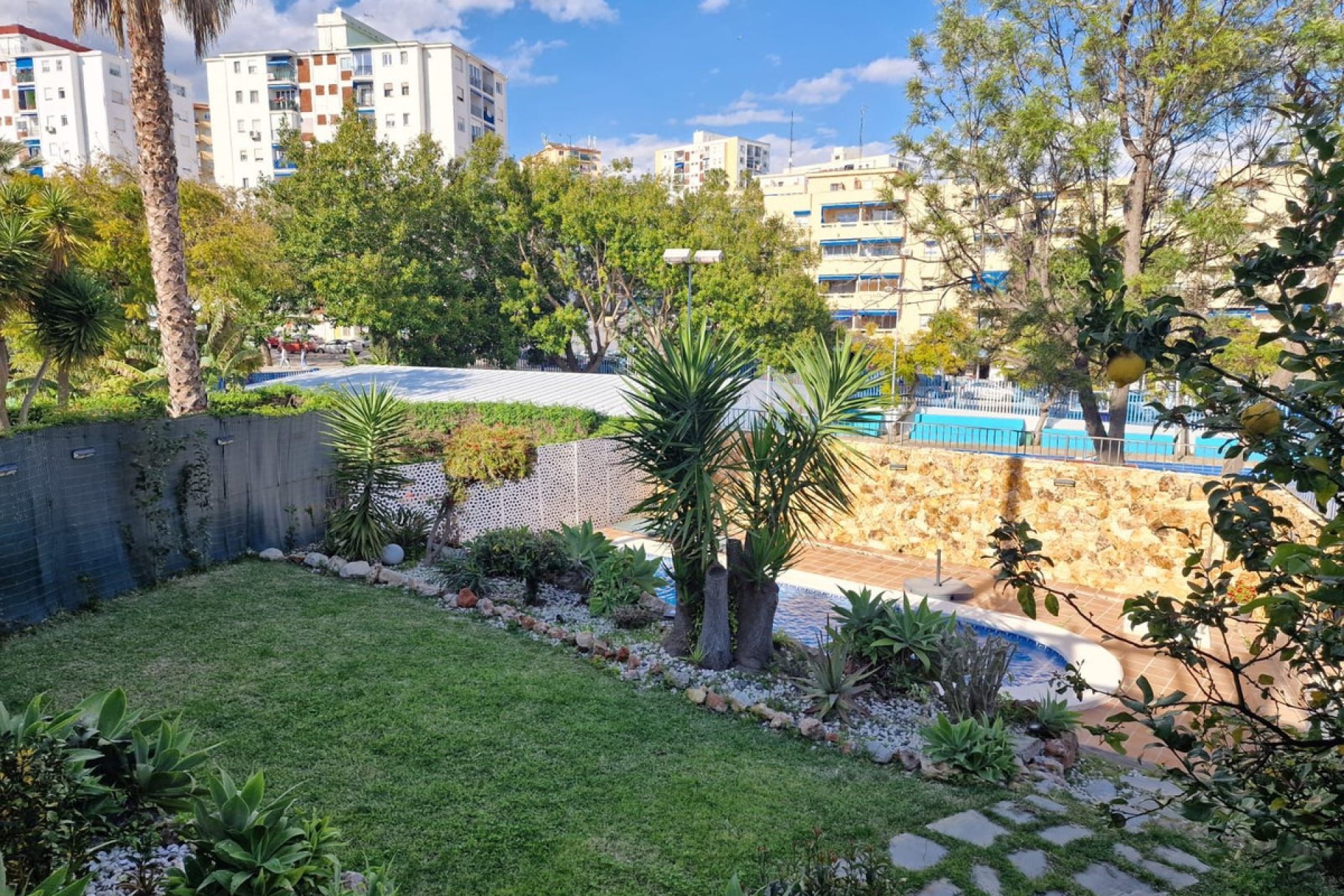 Reventa - House - Semi-Detached House - Marbella - Marbella Centro