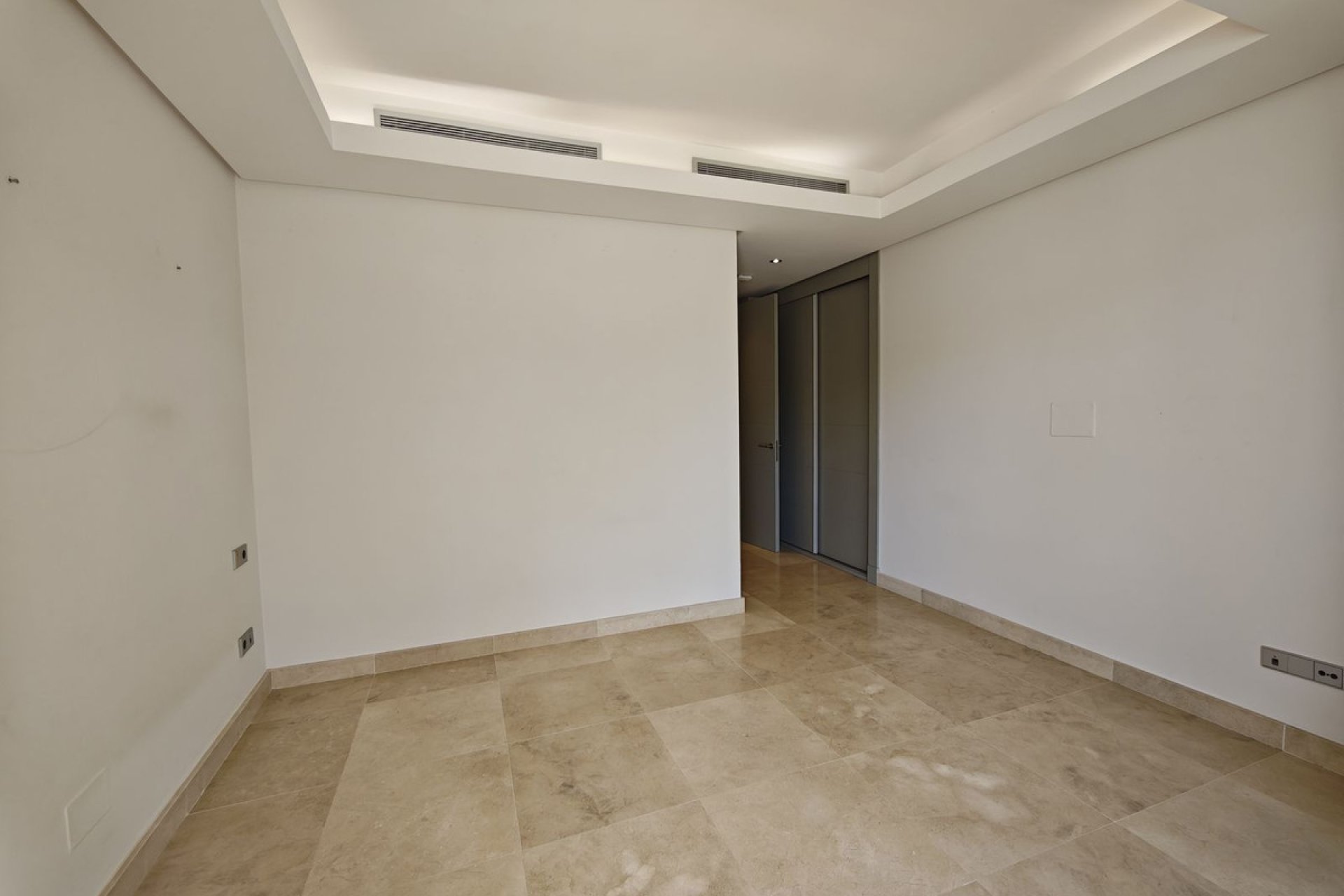 Reventa - House - Semi-Detached House - Marbella - Marbella Centro