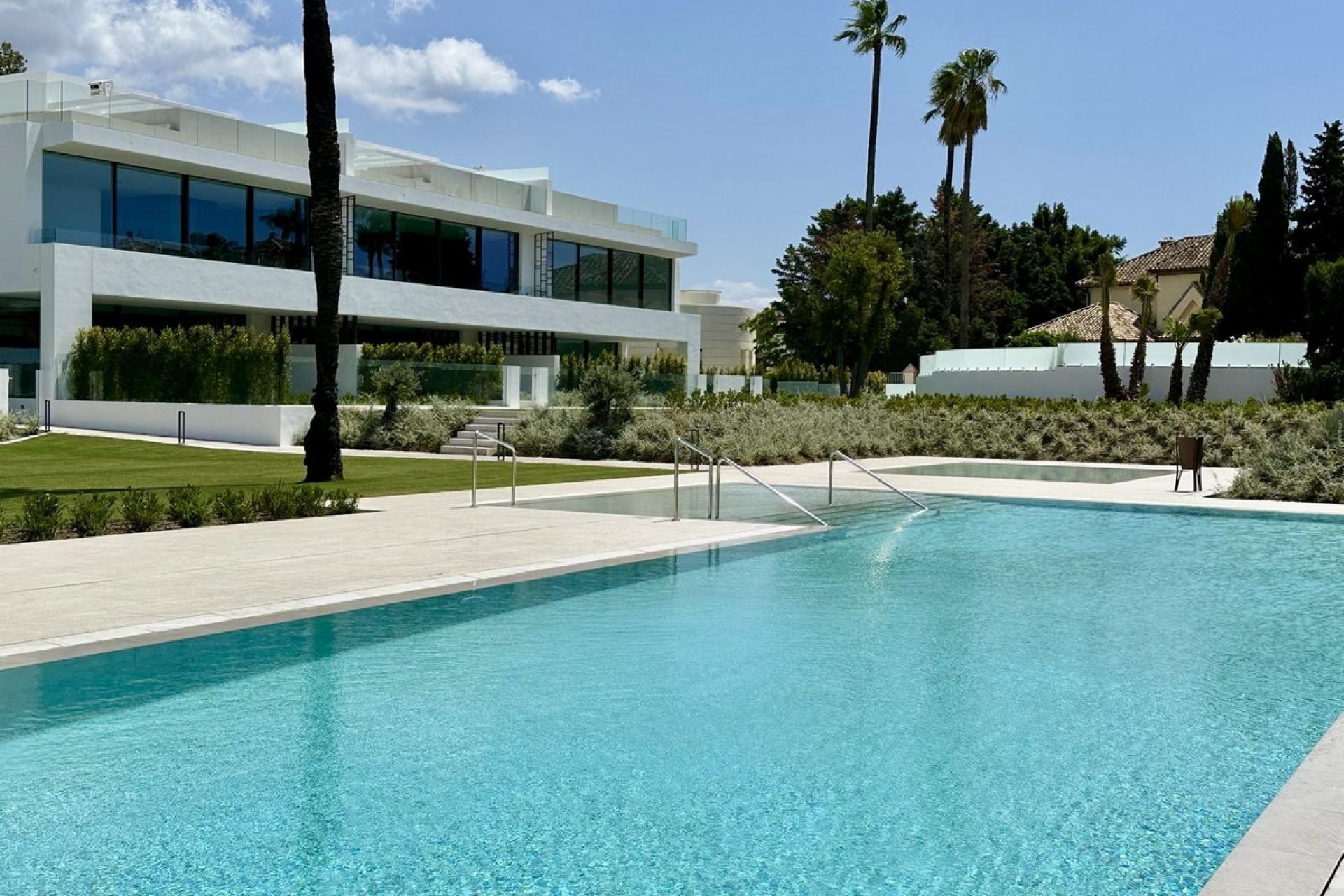 Reventa - House - Semi-Detached House - Marbella - Nueva Andalucia