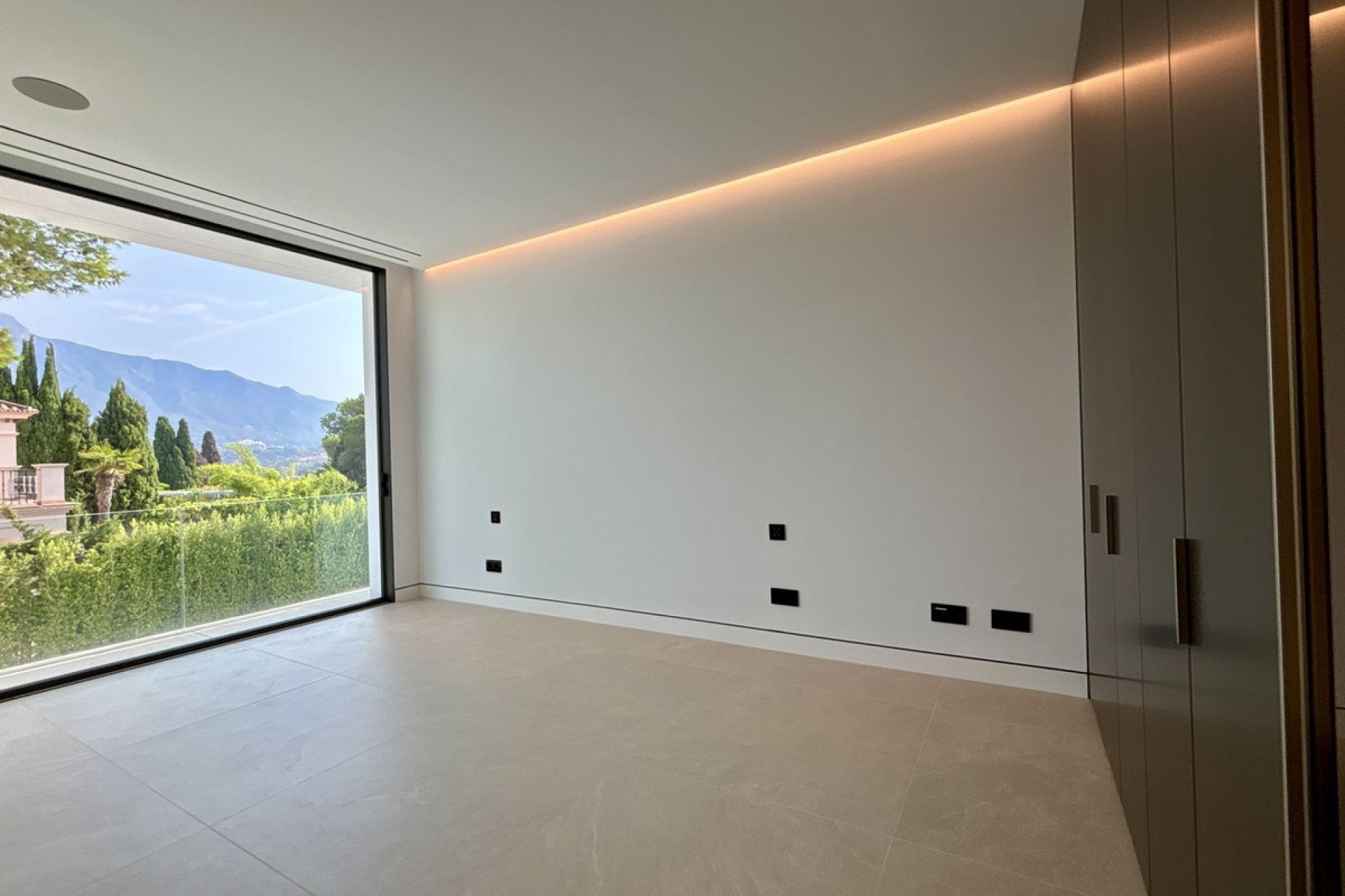 Reventa - House - Semi-Detached House - Marbella - Nueva Andalucia