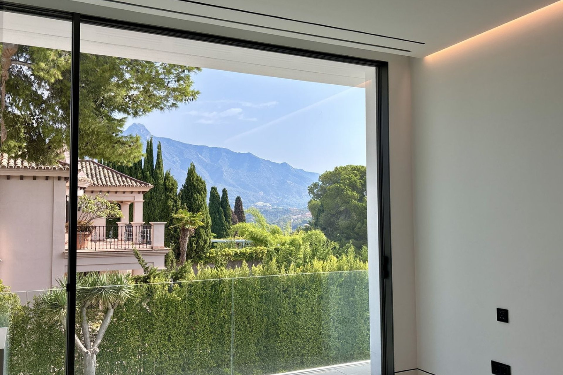 Reventa - House - Semi-Detached House - Marbella - Nueva Andalucia