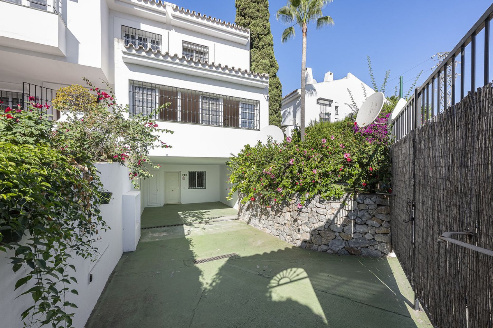 Reventa - House - Semi-Detached House - Marbella - Nueva Andalucia