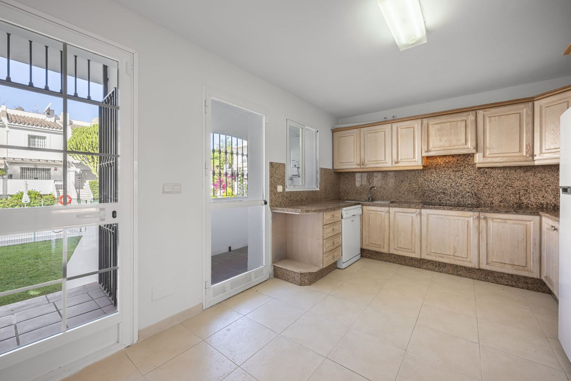 Reventa - House - Semi-Detached House - Marbella - Nueva Andalucia