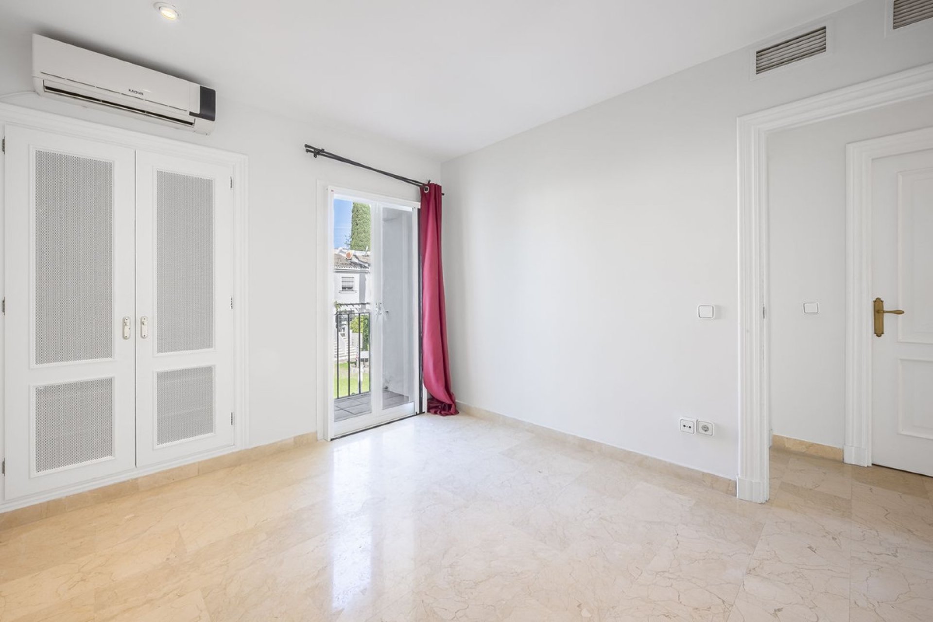 Reventa - House - Semi-Detached House - Marbella - Nueva Andalucia