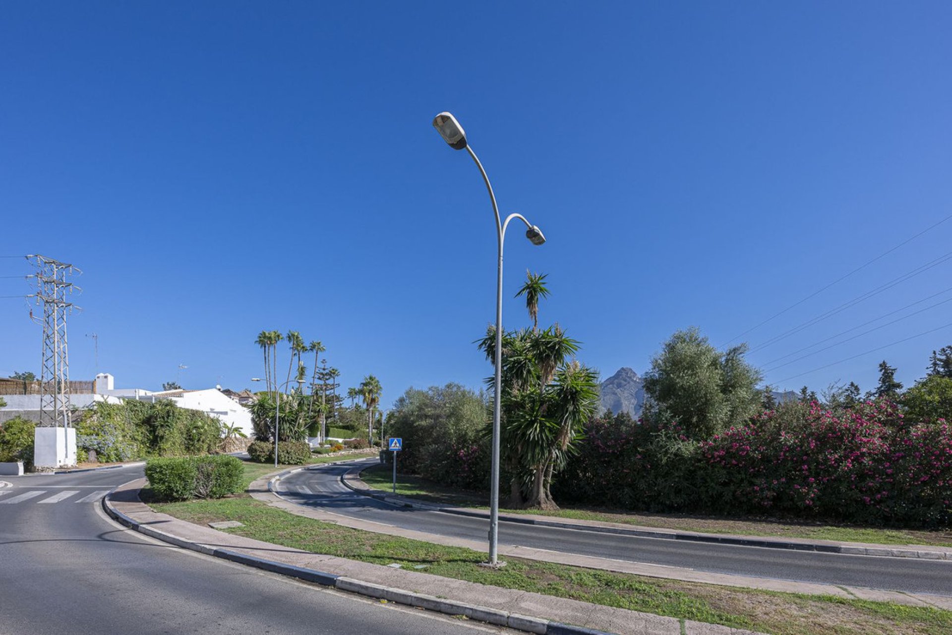 Reventa - House - Semi-Detached House - Marbella - Nueva Andalucia