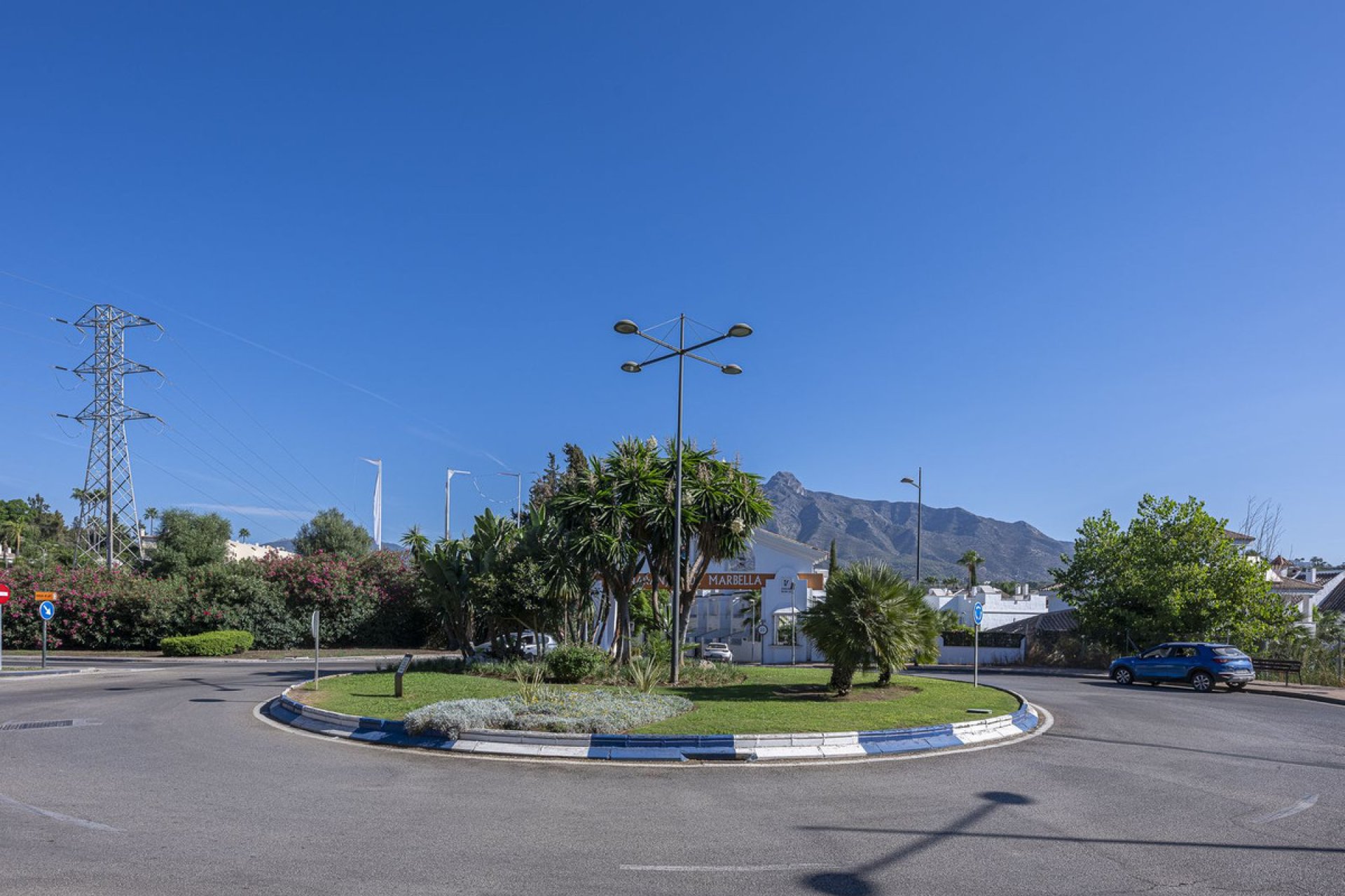 Reventa - House - Semi-Detached House - Marbella - Nueva Andalucia