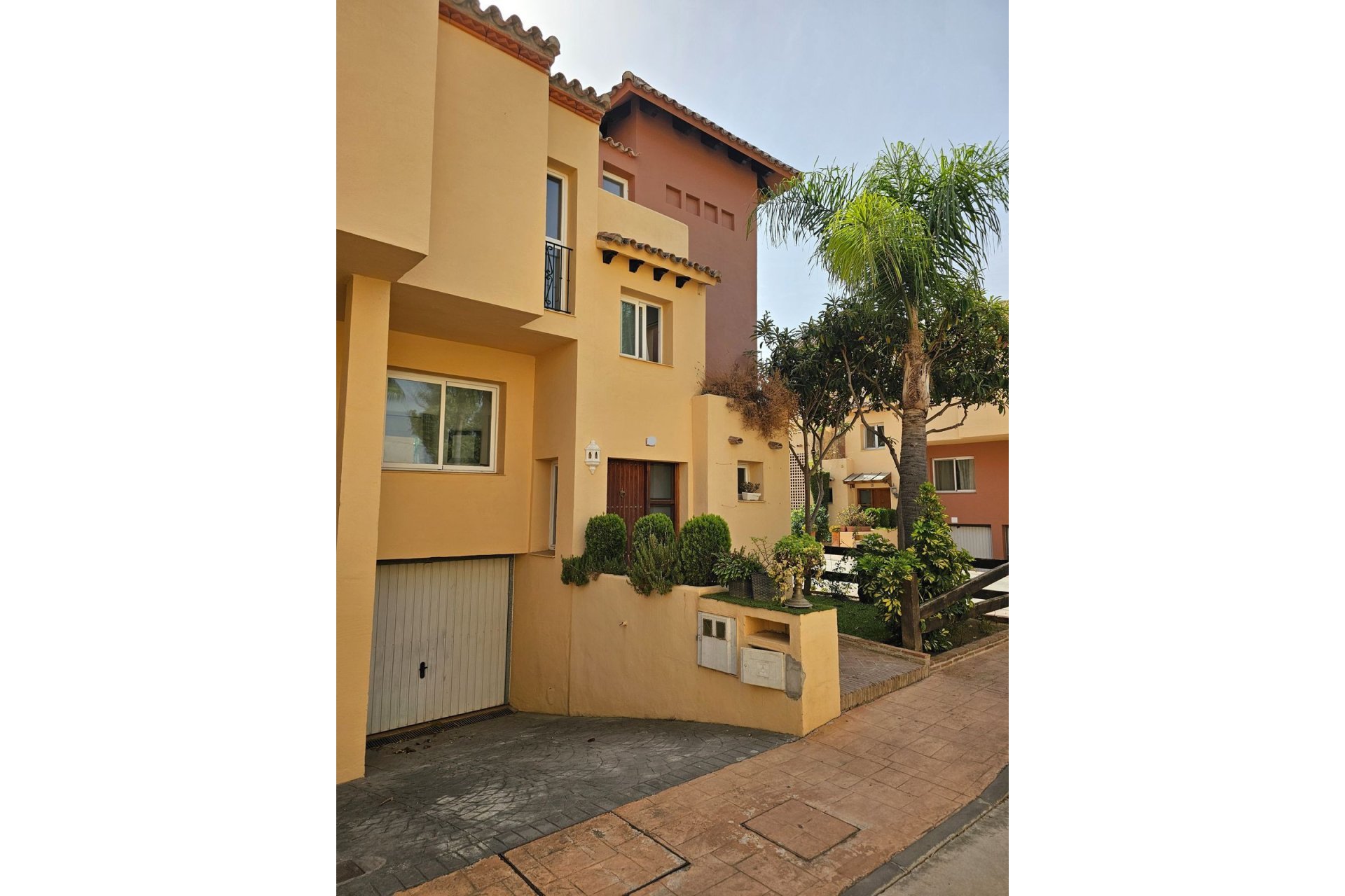 Reventa - House - Semi-Detached House - Marbella - Nueva Andalucia