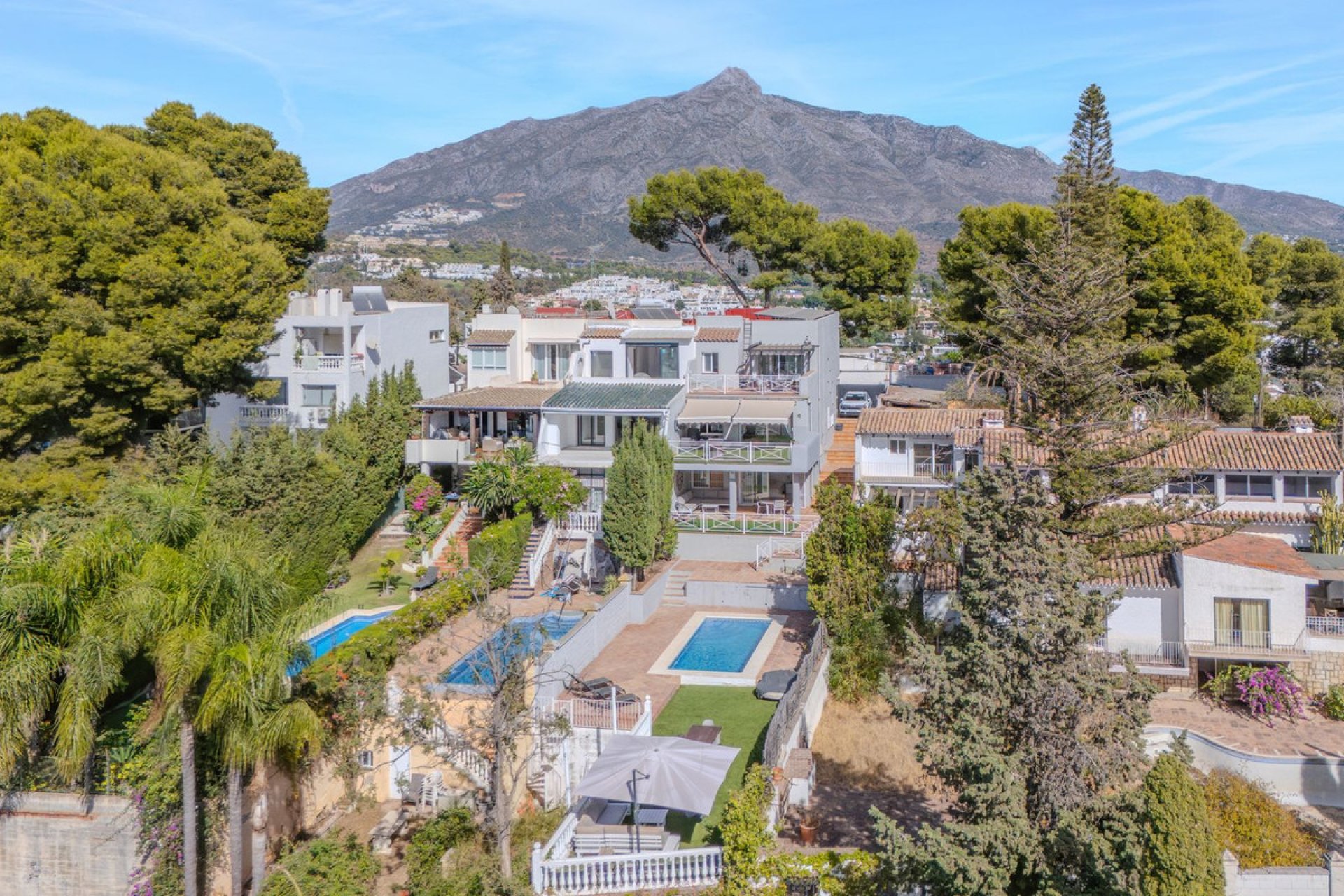 Reventa - House - Semi-Detached House - Marbella - Nueva Andalucia