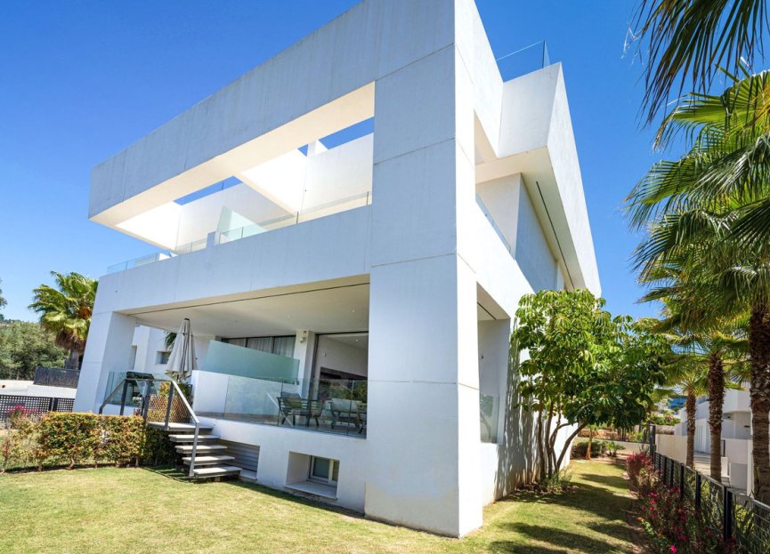 Reventa - House - Semi-Detached House - Marbella - Río Real