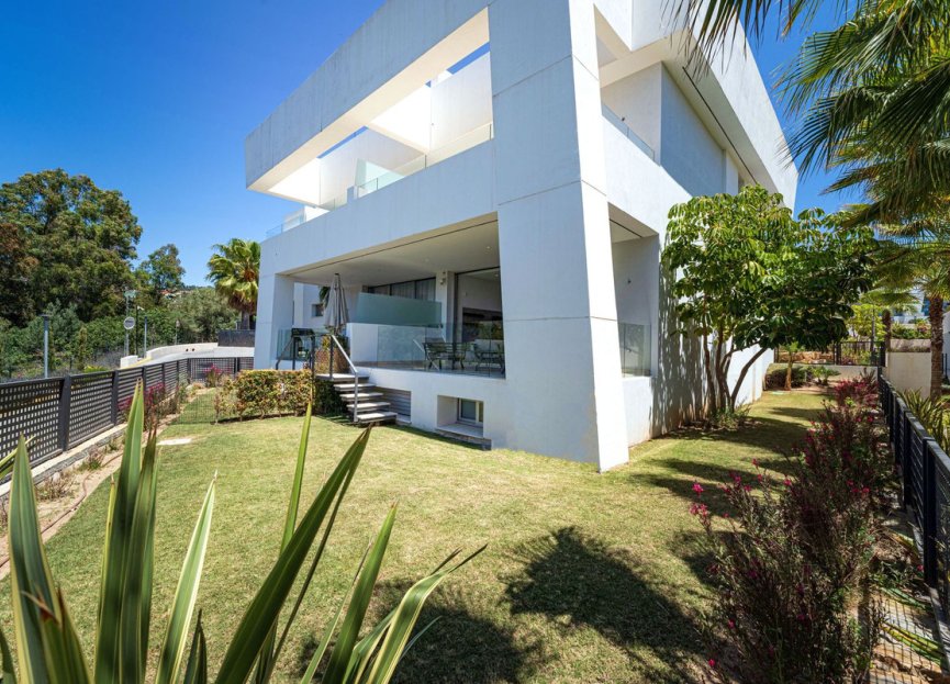 Reventa - House - Semi-Detached House - Marbella - Río Real