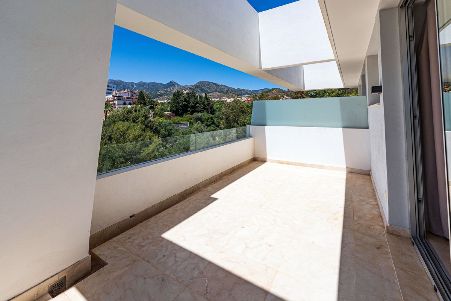 Reventa - House - Semi-Detached House - Marbella - Río Real