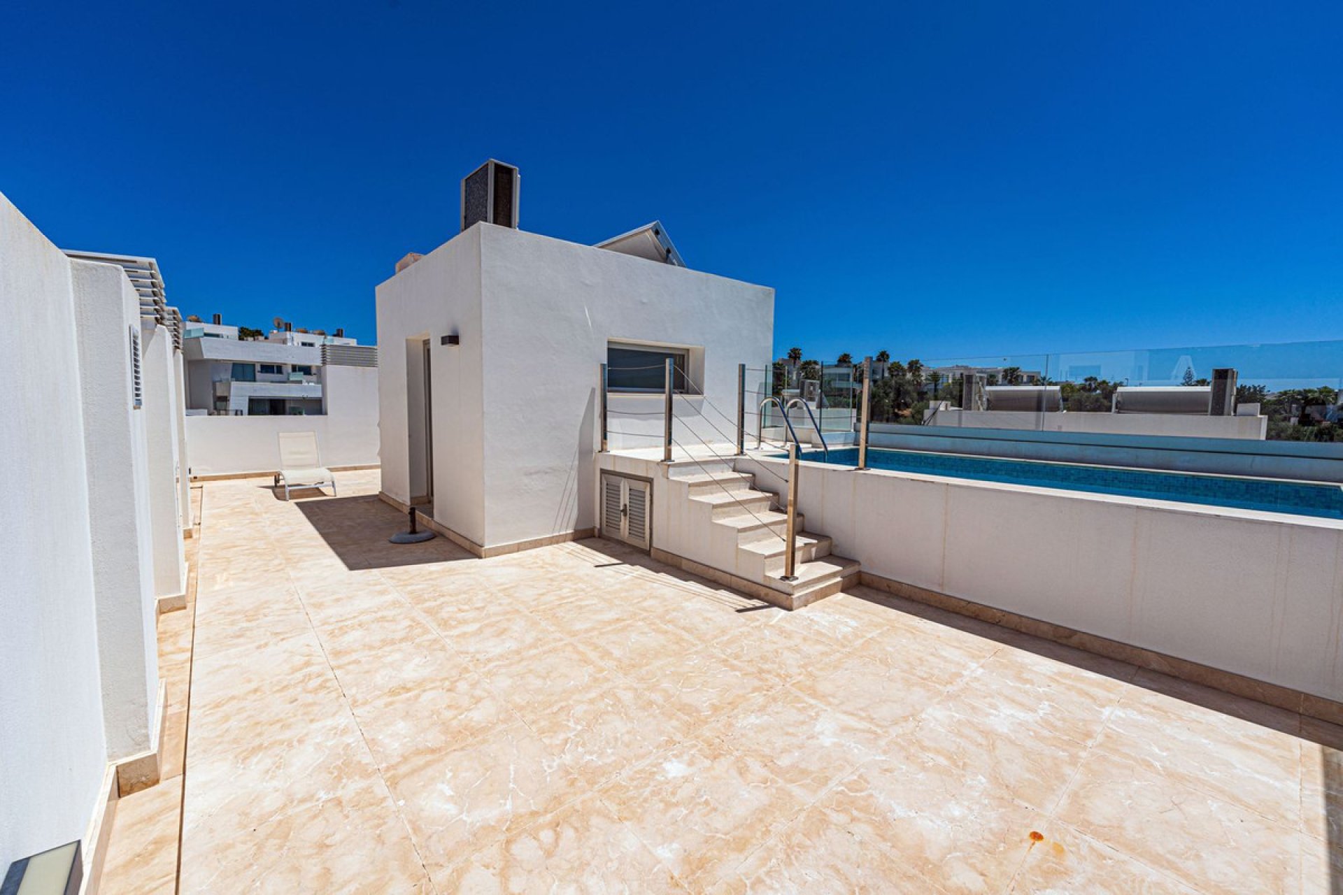 Reventa - House - Semi-Detached House - Marbella - Río Real