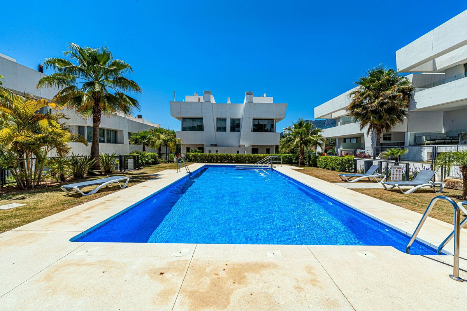 Reventa - House - Semi-Detached House - Marbella - Río Real