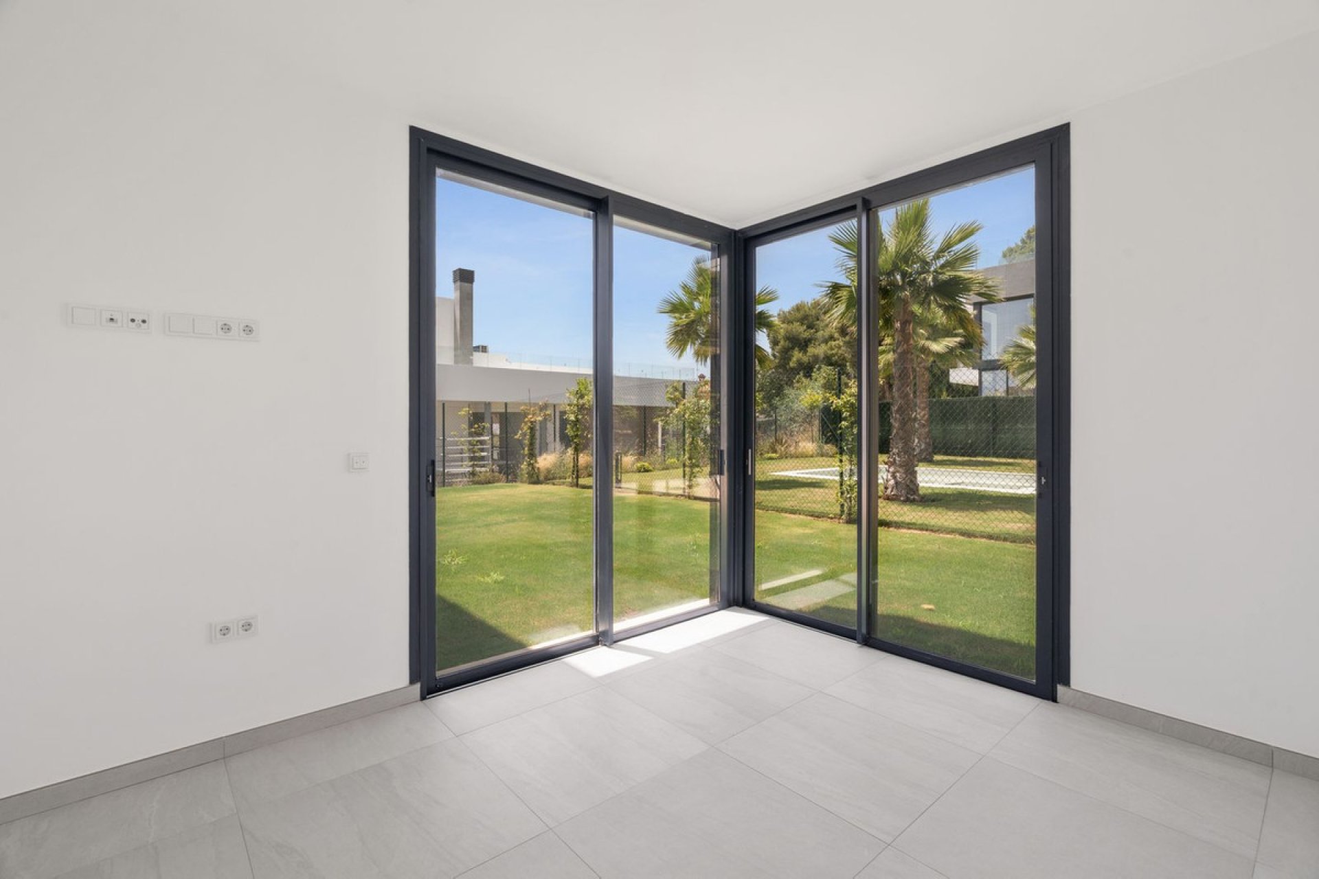 Reventa - House - Semi-Detached House - Marbella - Río Real