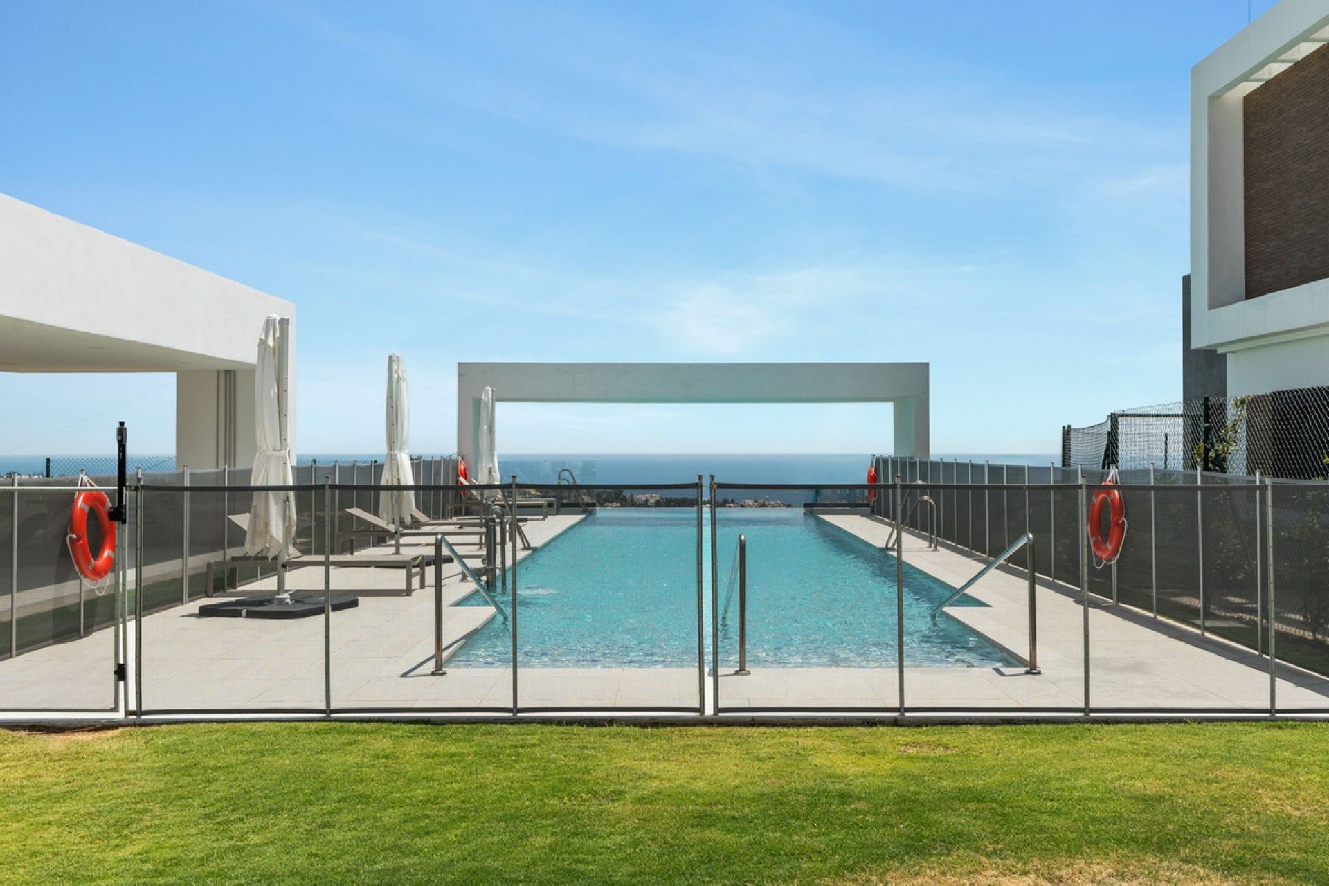 Reventa - House - Semi-Detached House - Marbella - Río Real