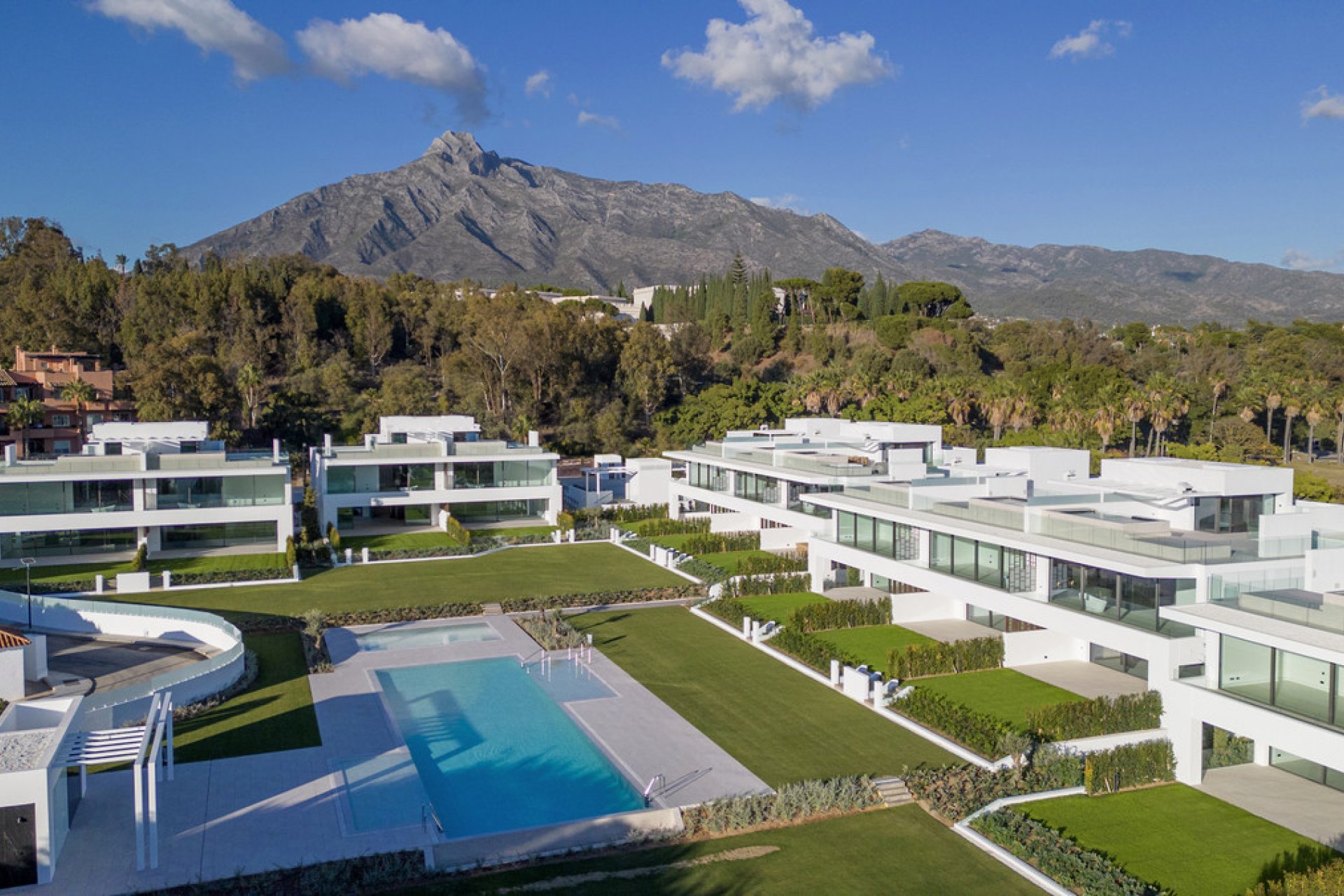 Reventa - House - Semi-Detached House - Marbella - The Golden Mile