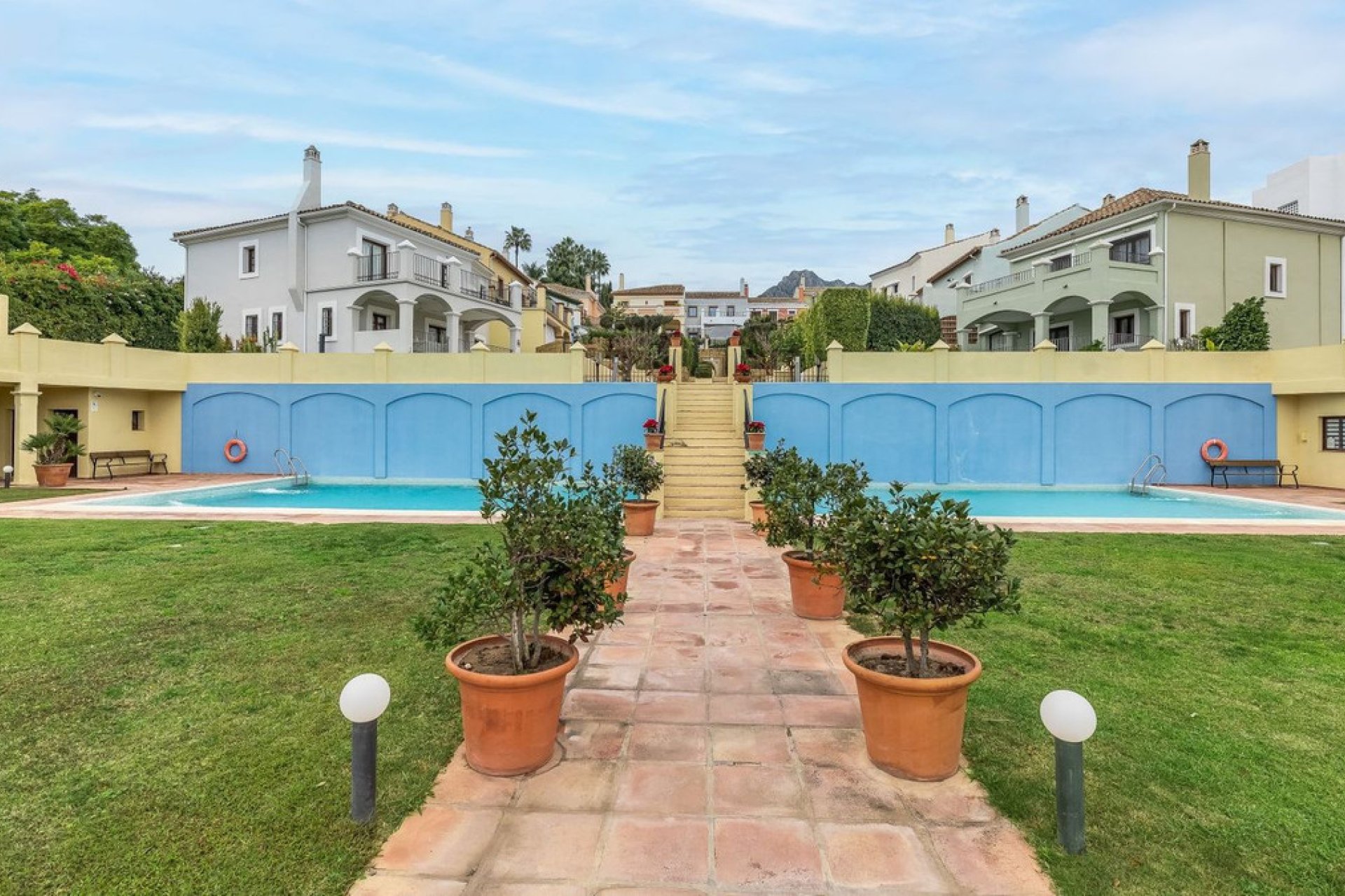 Reventa - House - Semi-Detached House - Marbella - The Golden Mile