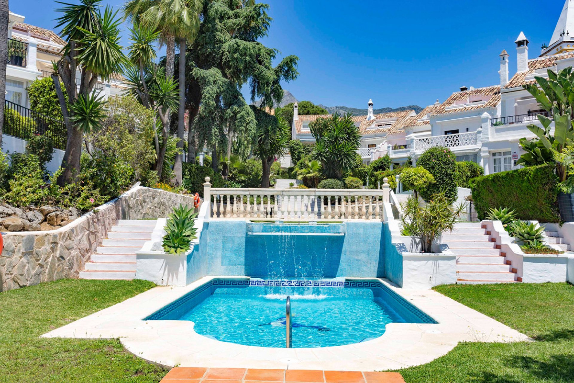 Reventa - House - Semi-Detached House - Marbella - The Golden Mile