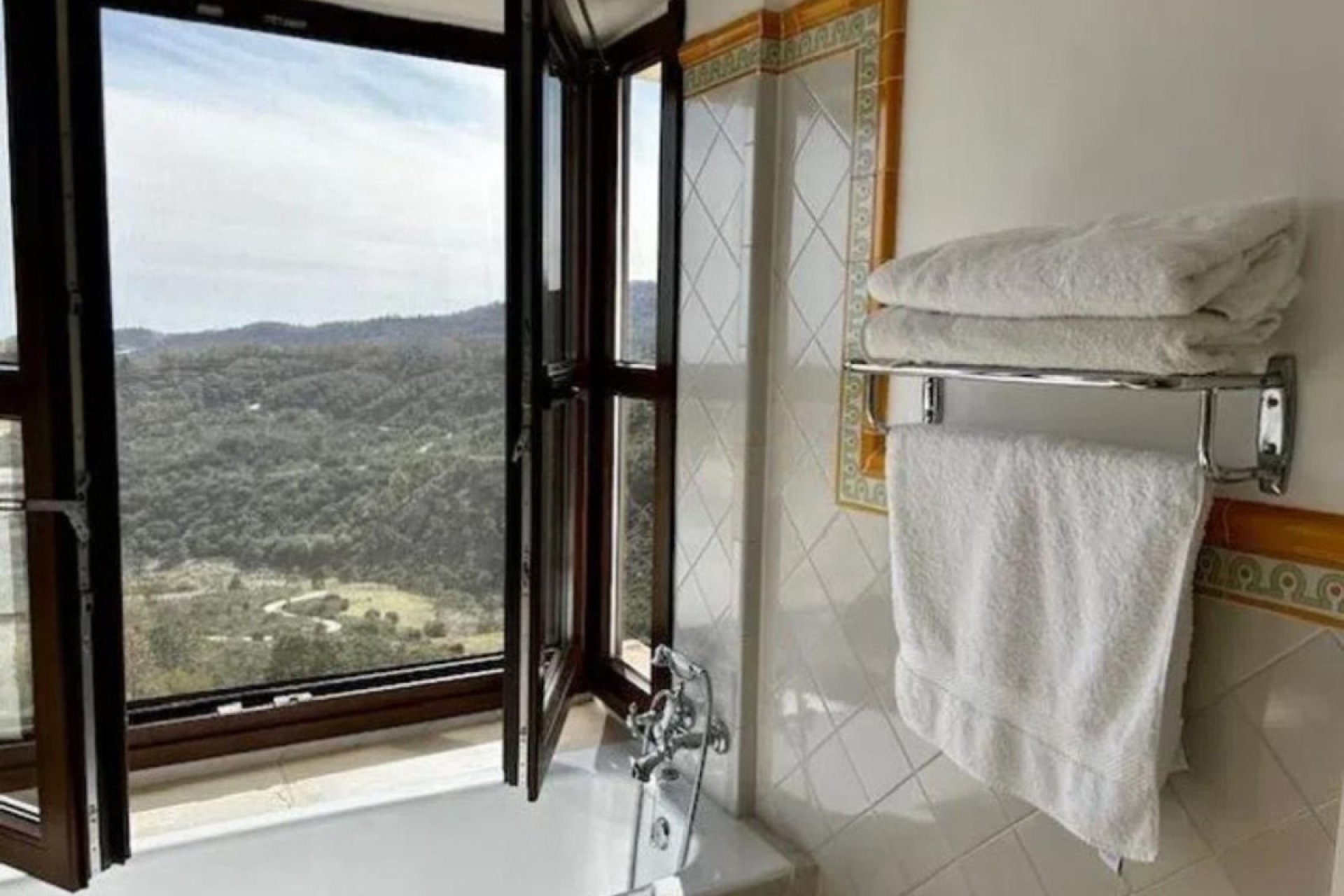 Reventa - House - Townhouse - Benahavís - Benahavís Centro