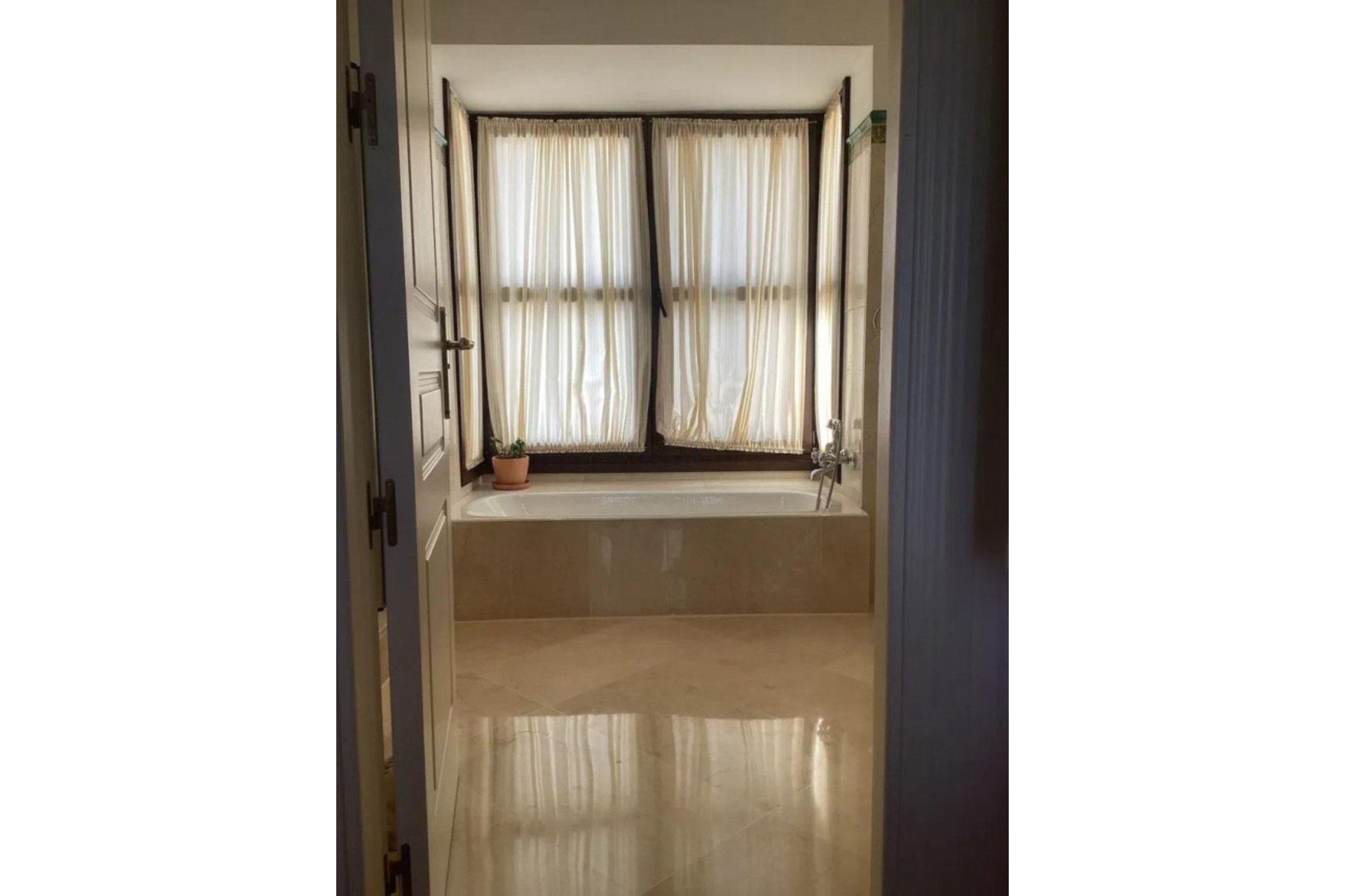 Reventa - House - Townhouse - Benahavís - Benahavís Centro