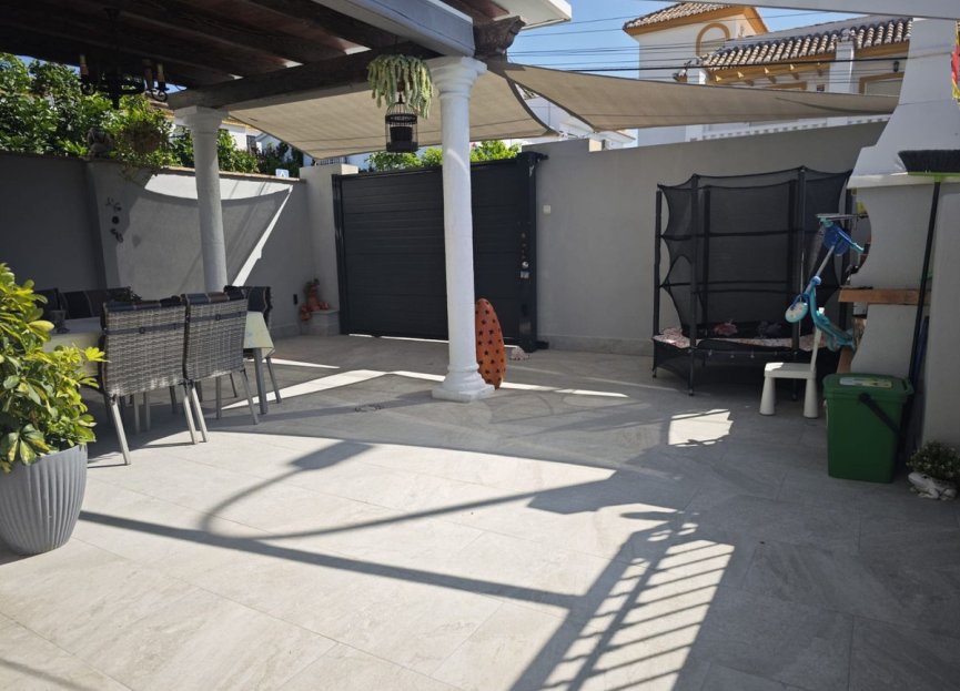 Reventa - House - Townhouse - Benalmádena - Benalmadena Centro