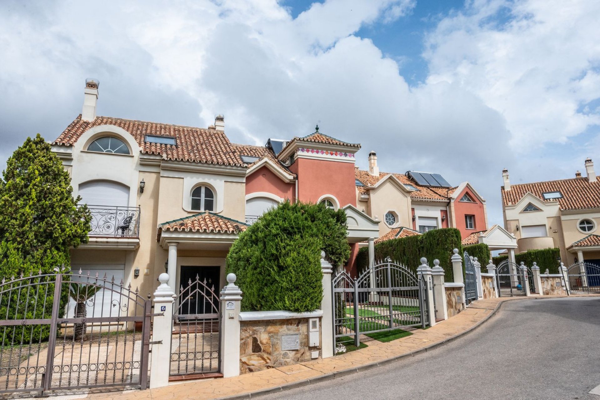 Reventa - House - Townhouse - Benalmádena - Torrequebrada