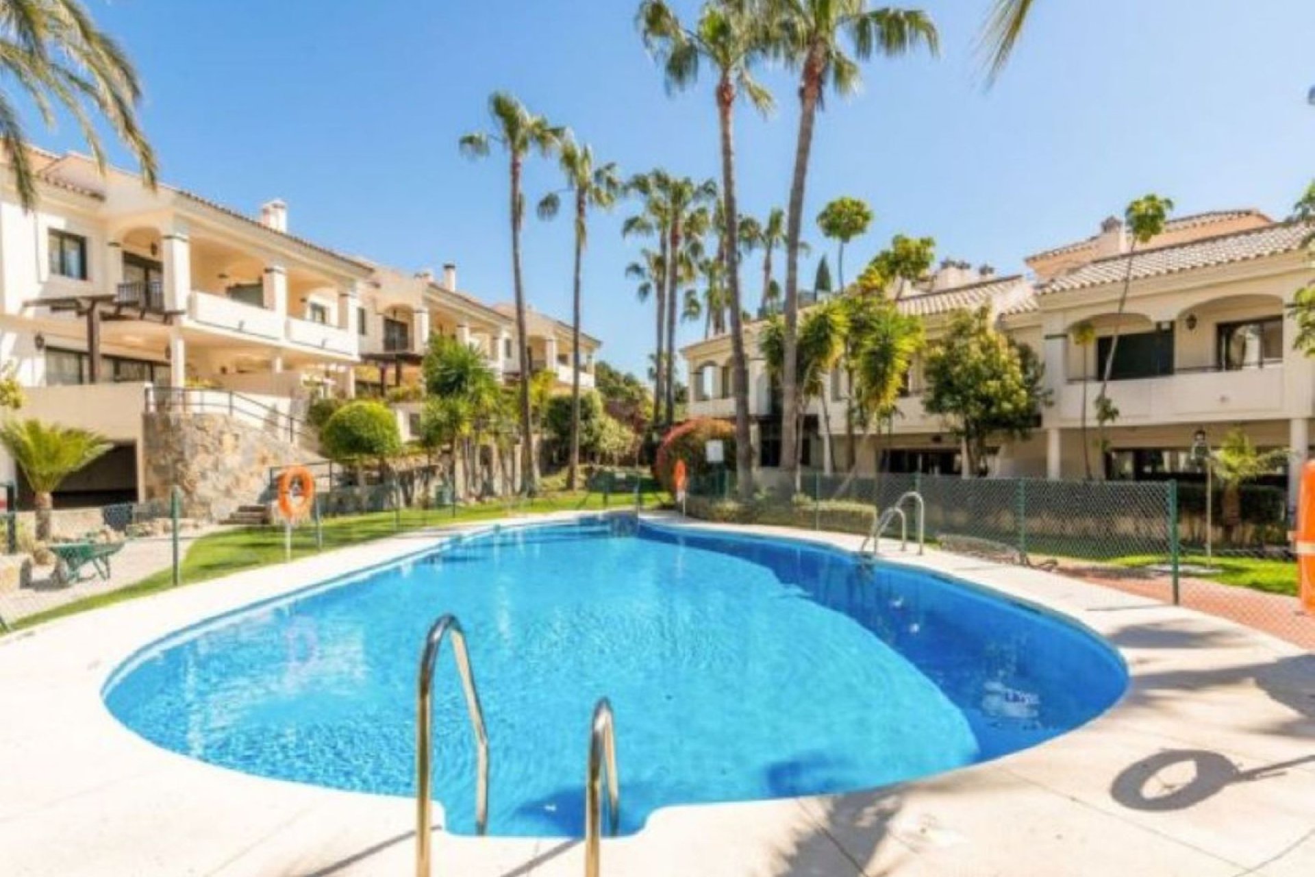 Reventa - House - Townhouse - Estepona - Atalaya