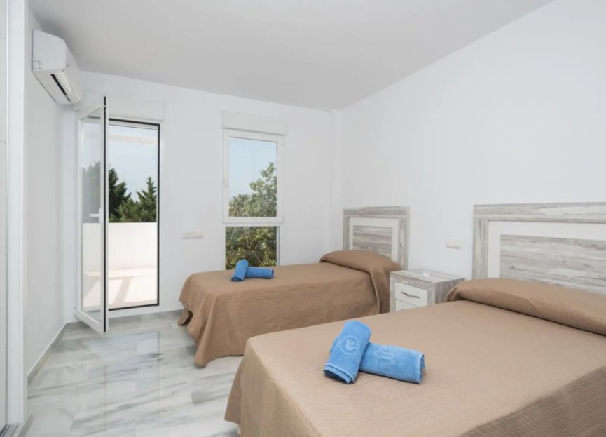 Reventa - House - Townhouse - Estepona - Atalaya