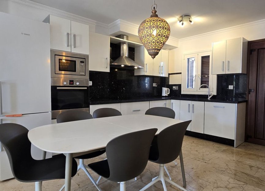 Reventa - House - Townhouse - Estepona - Costalita