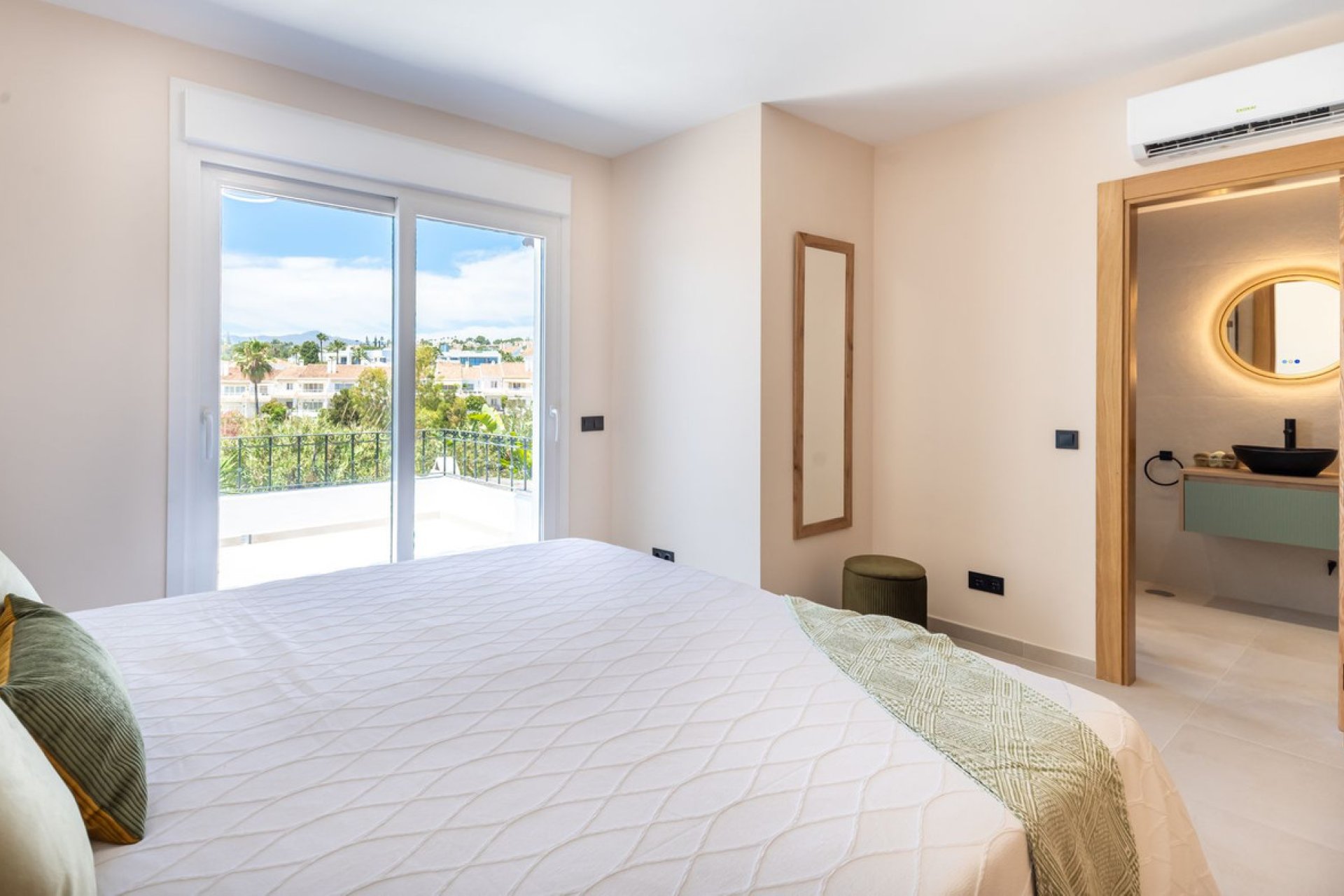 Reventa - House - Townhouse - Estepona - Estepona Centro