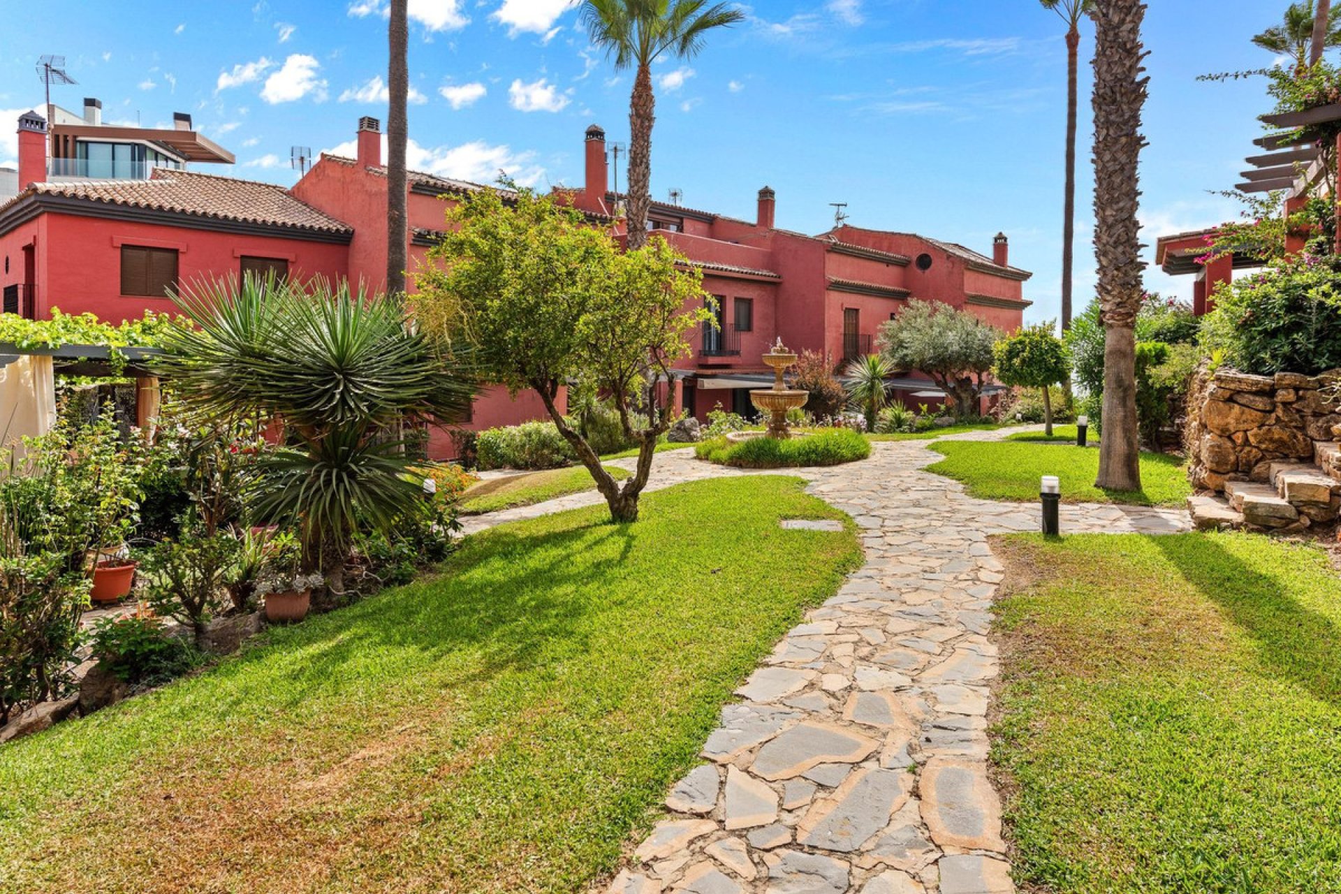 Reventa - House - Townhouse - Estepona - Estepona Centro