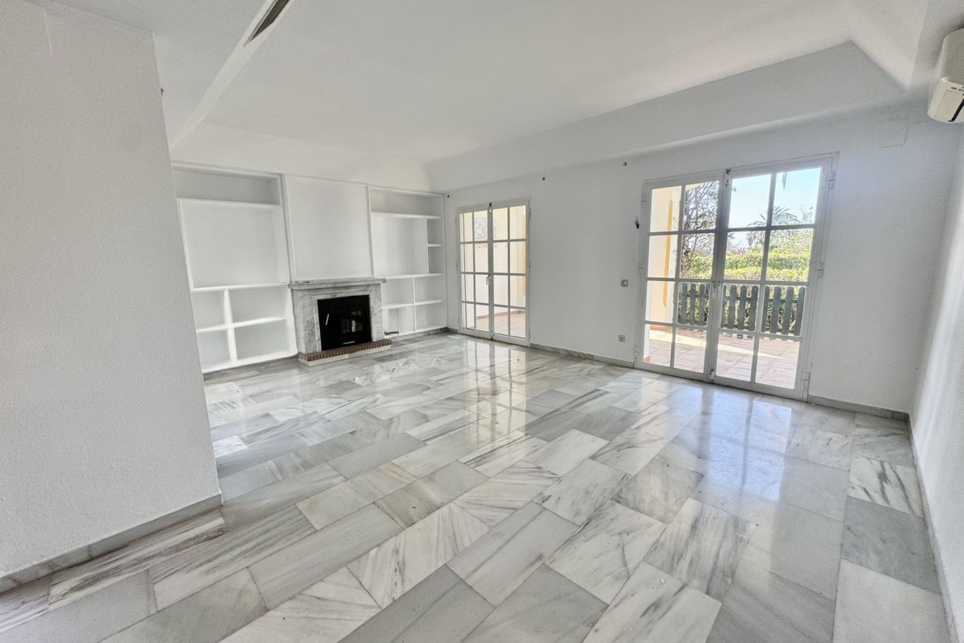 Reventa - House - Townhouse - Estepona - Estepona Centro