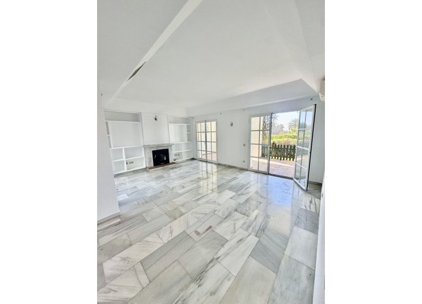 Reventa - House - Townhouse - Estepona - Estepona Centro