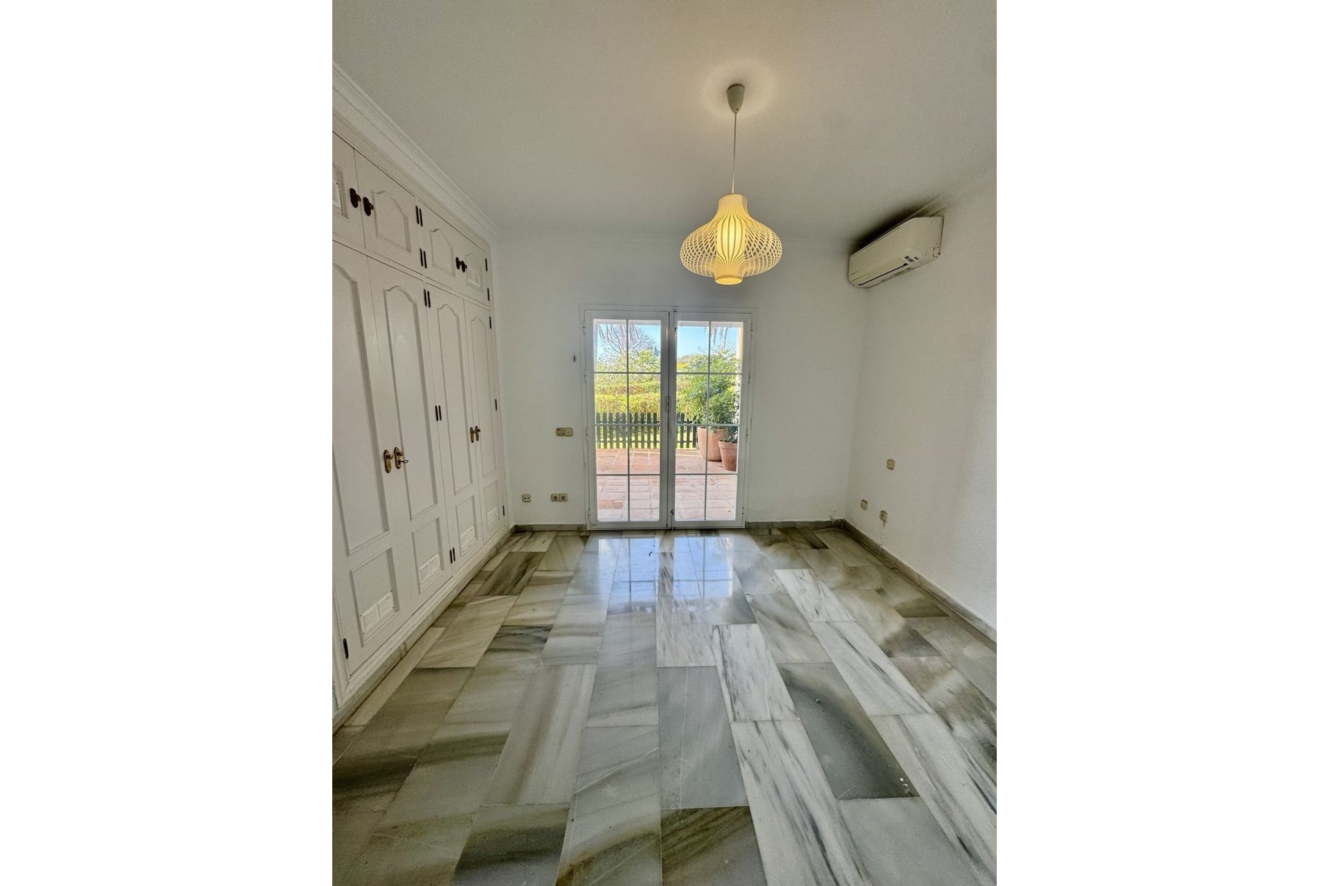 Reventa - House - Townhouse - Estepona - Estepona Centro