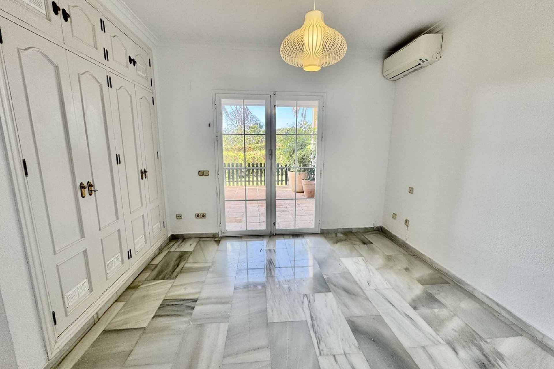 Reventa - House - Townhouse - Estepona - Estepona Centro