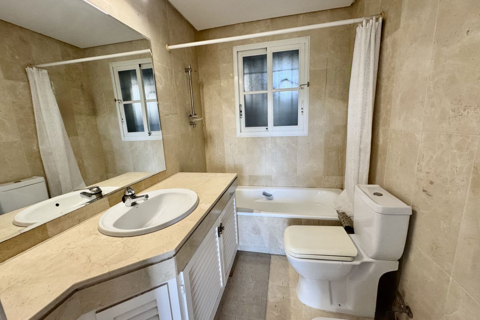 Reventa - House - Townhouse - Estepona - Estepona Centro