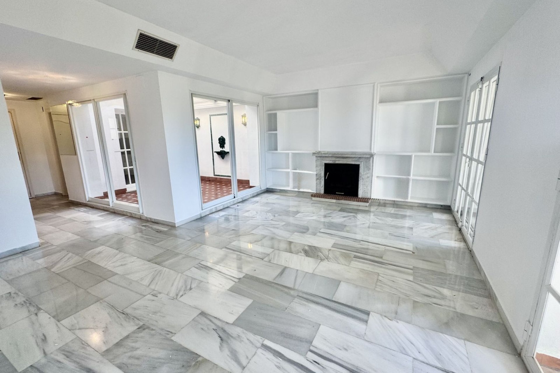 Reventa - House - Townhouse - Estepona - Estepona Centro