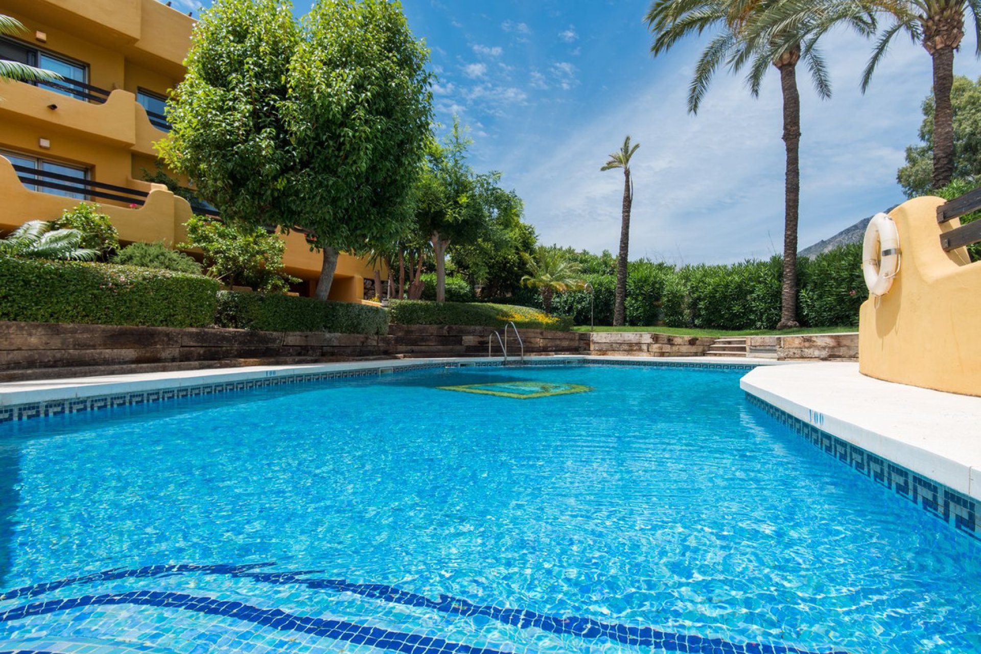 Reventa - House - Townhouse - Marbella - Nagüeles