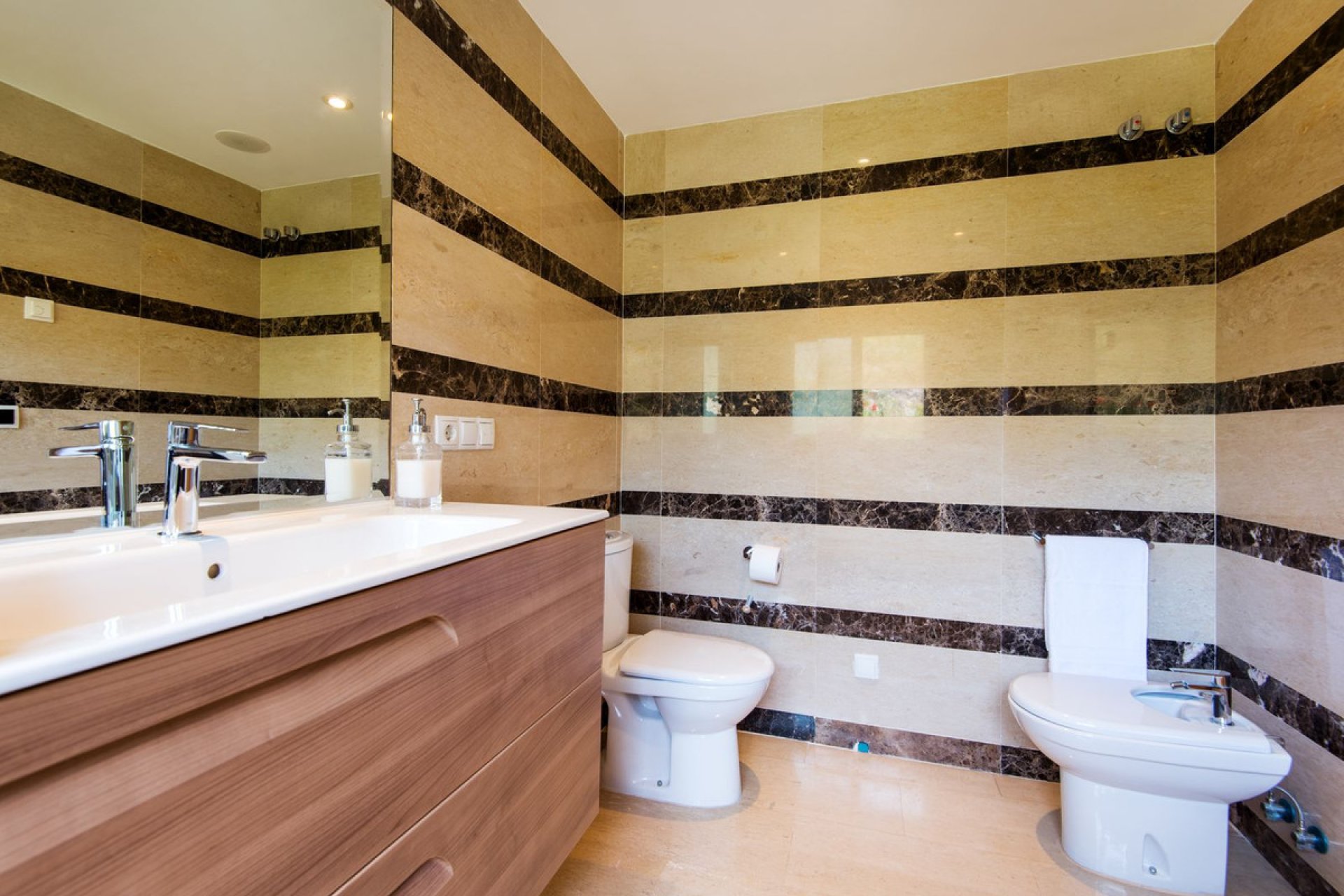 Reventa - House - Townhouse - Marbella - Nagüeles