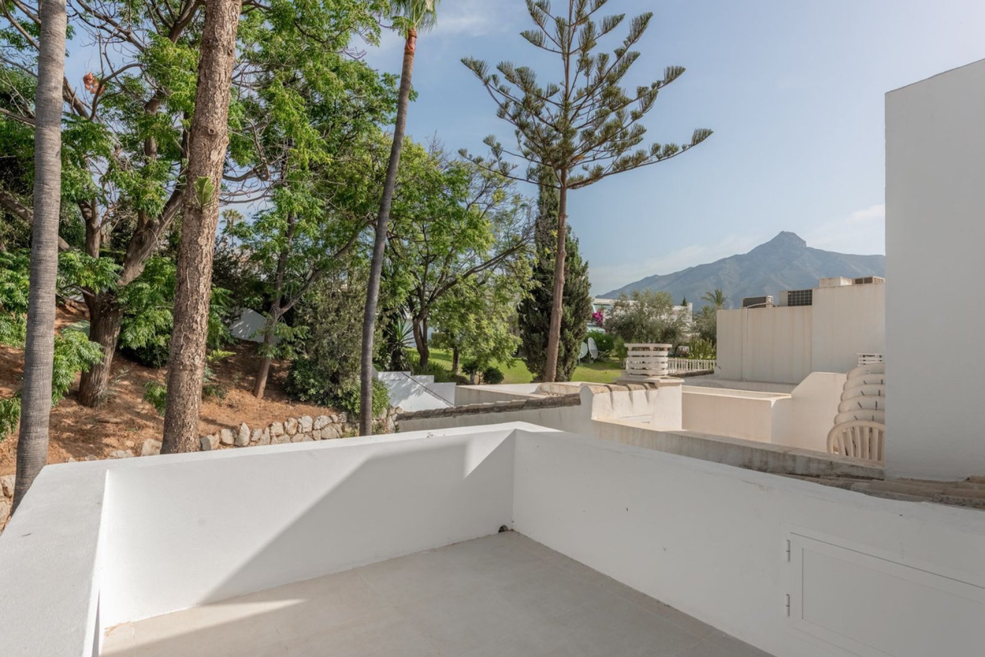 Reventa - House - Townhouse - Marbella - Nueva Andalucia