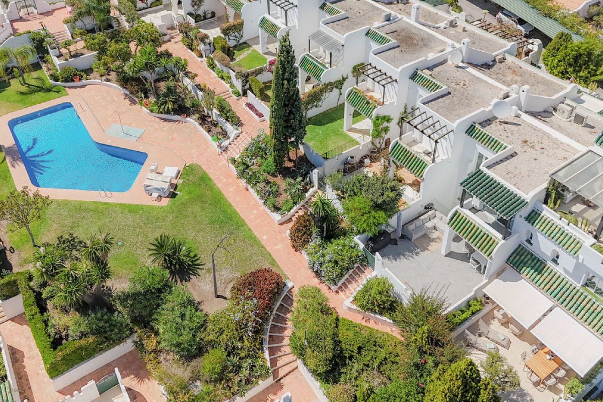 Reventa - House - Townhouse - Marbella - Nueva Andalucia