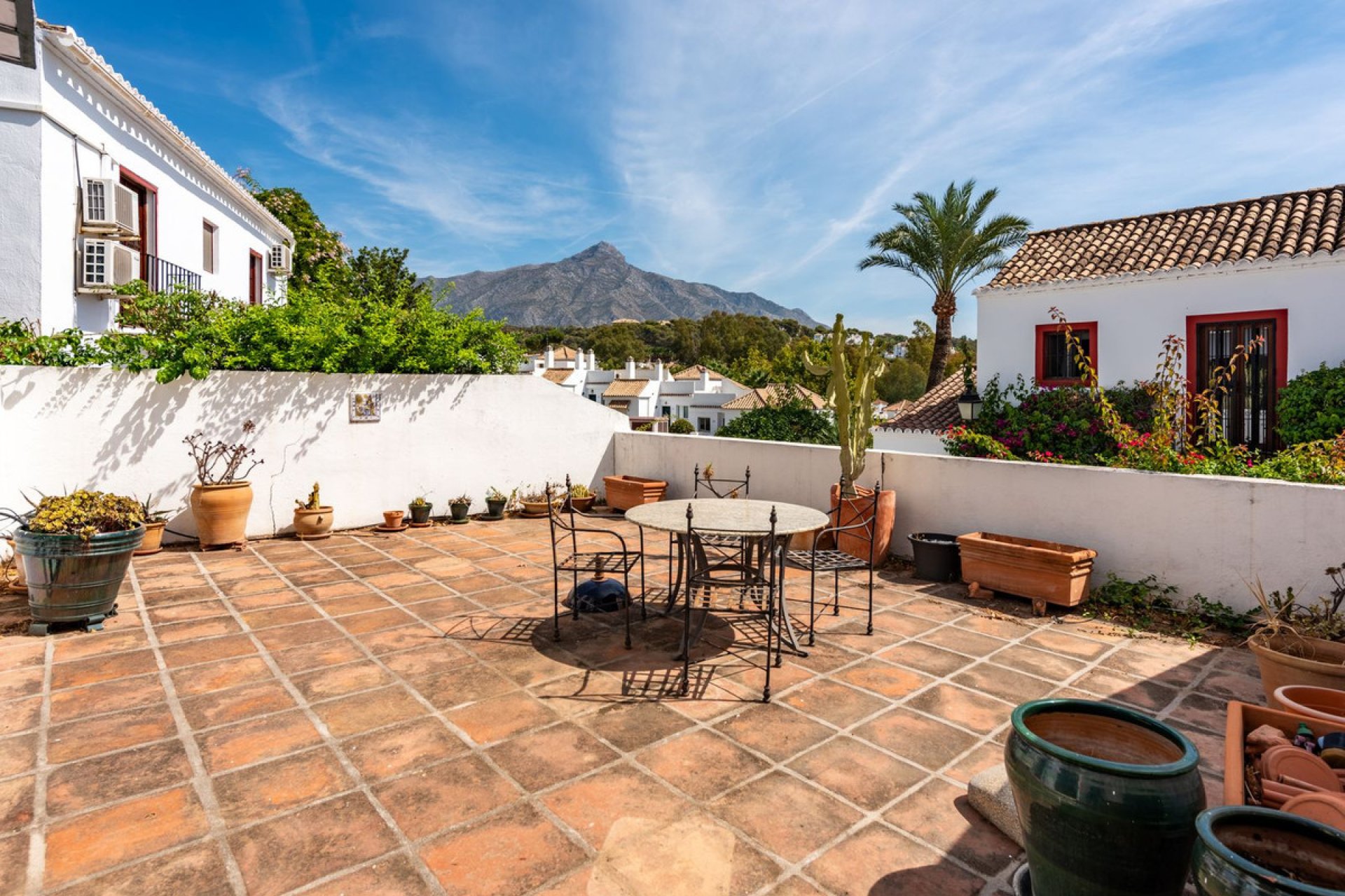 Reventa - House - Townhouse - Marbella - Nueva Andalucia